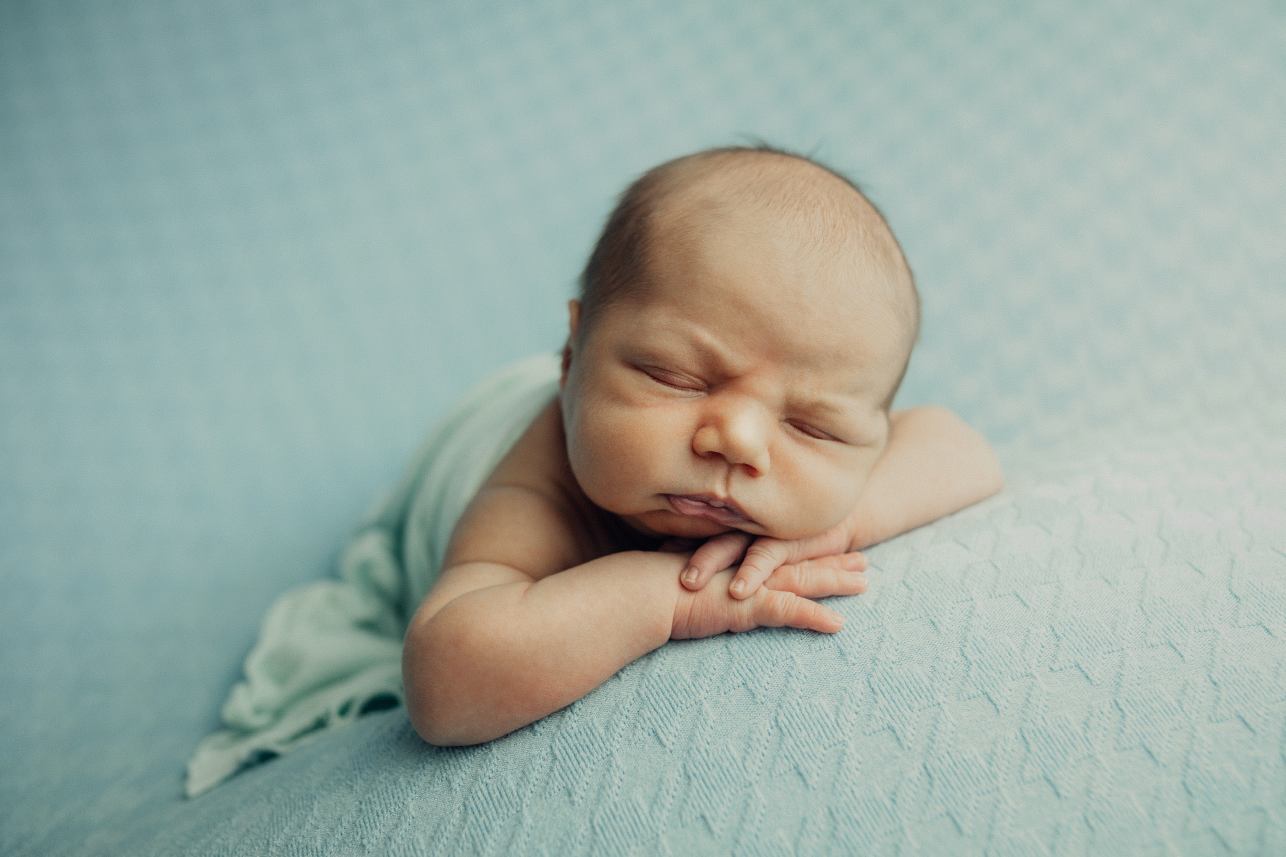 Оливер. Фотограф новорожденных во Владимире