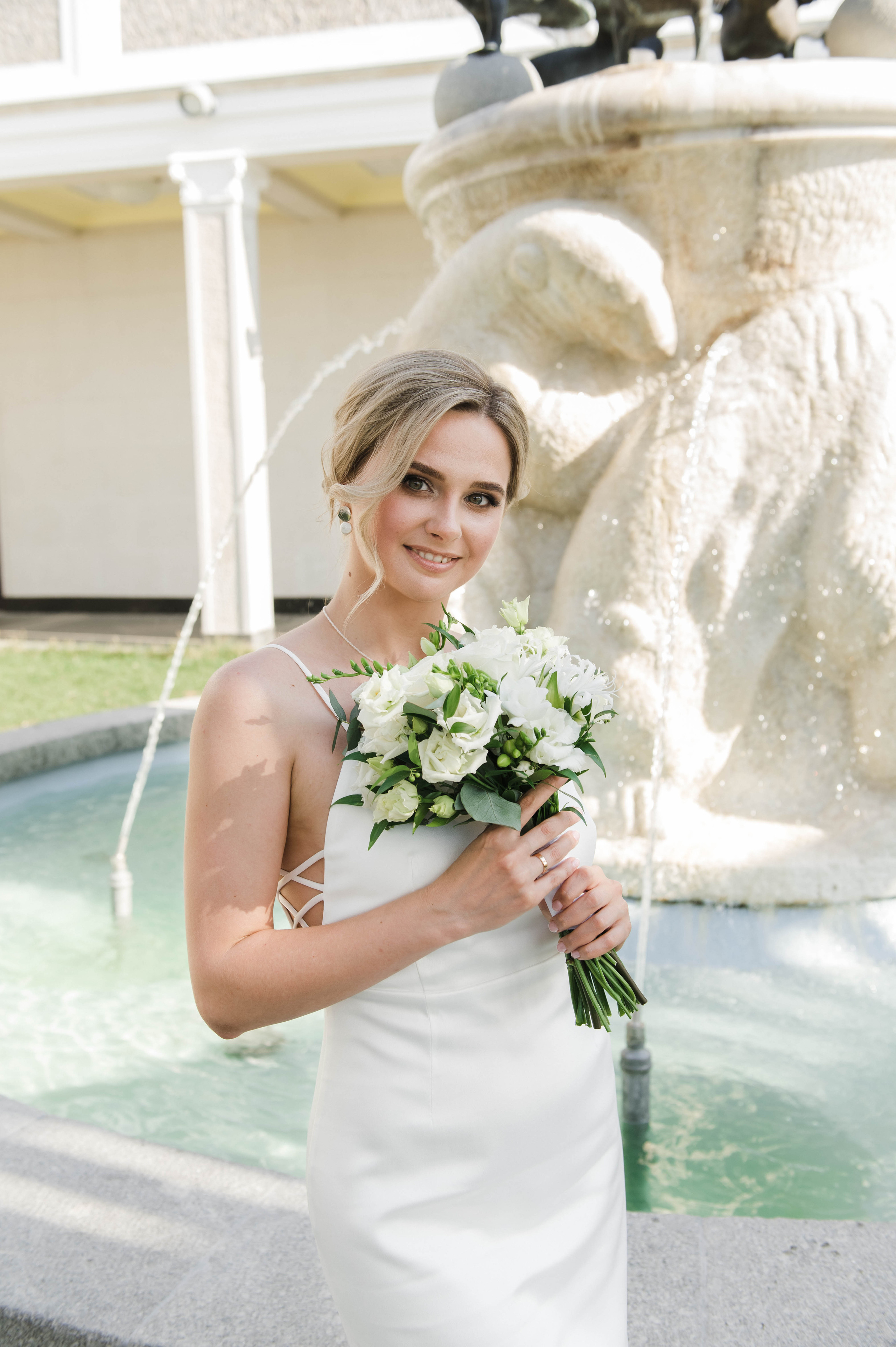 Свадебная прогулка на речном вокзале. Семейный и свадебный фотограф в Москве Татьяна Николаева