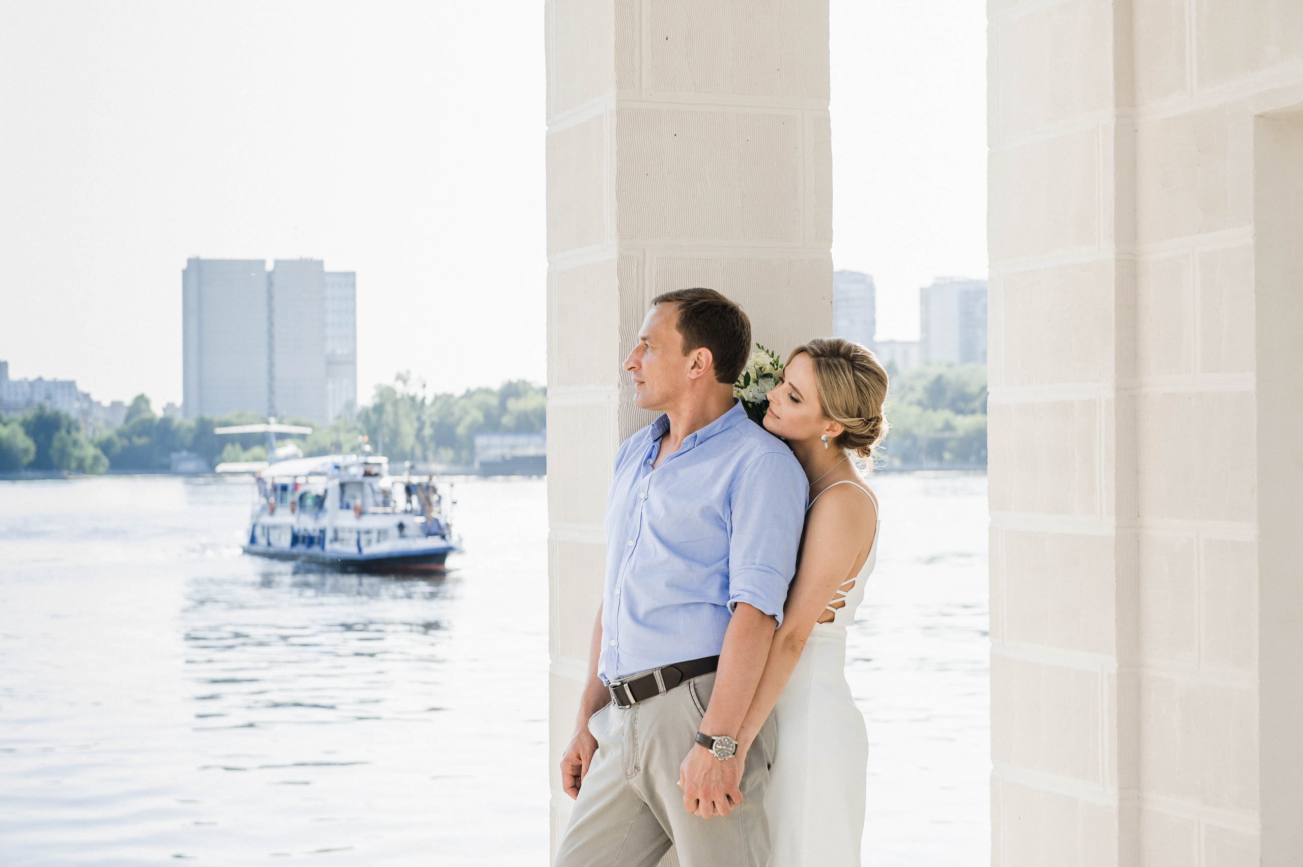 Свадебная прогулка на речном вокзале. Семейный и свадебный фотограф в Москве Татьяна Николаева