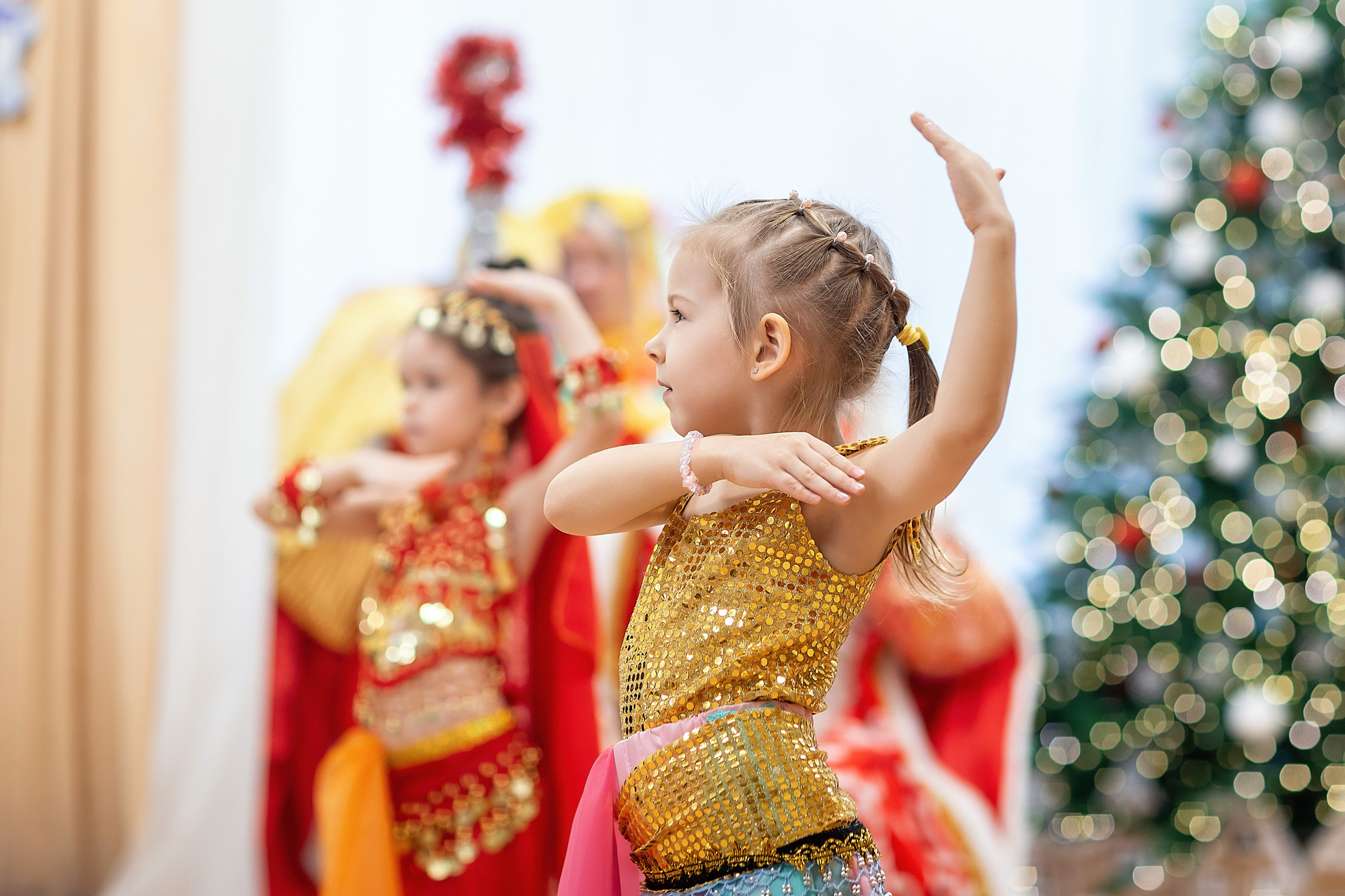 Утренник_"Веселый балаганчик» 2024. Семейный фотограф в Санкт-Петербурге