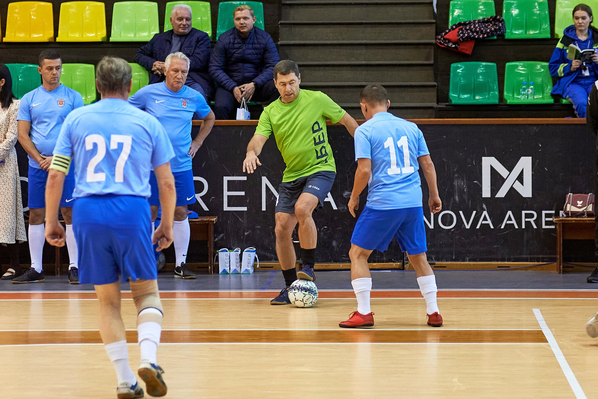 СБЕР и Правительство СПб товарищеский матч по мини-футболу. Иван Ступа, репортажный фотограф в Санкт-Петербурге и Ленинградской области