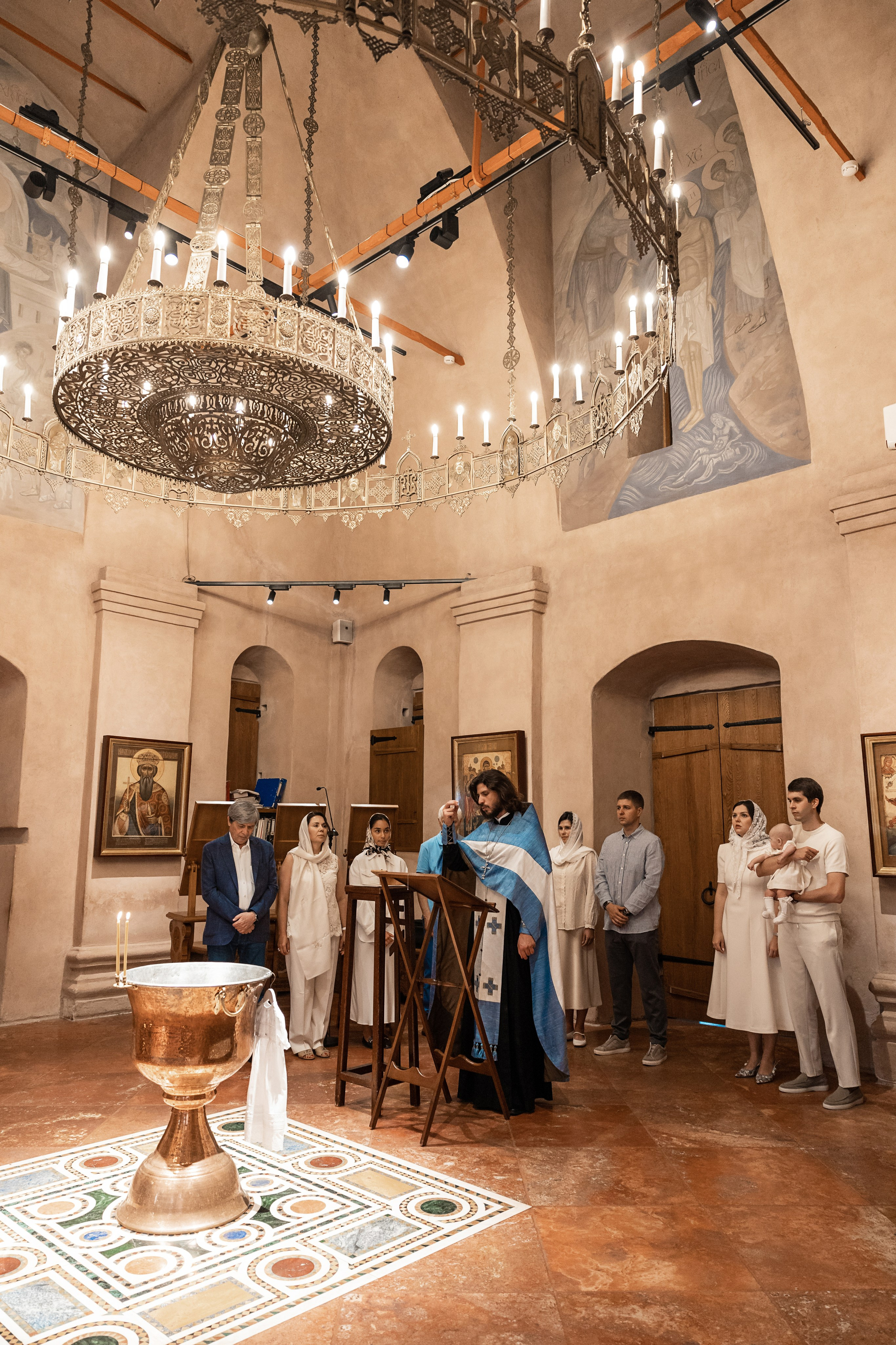 Крещение Агаты. Фотограф Крещение, Выписка москва