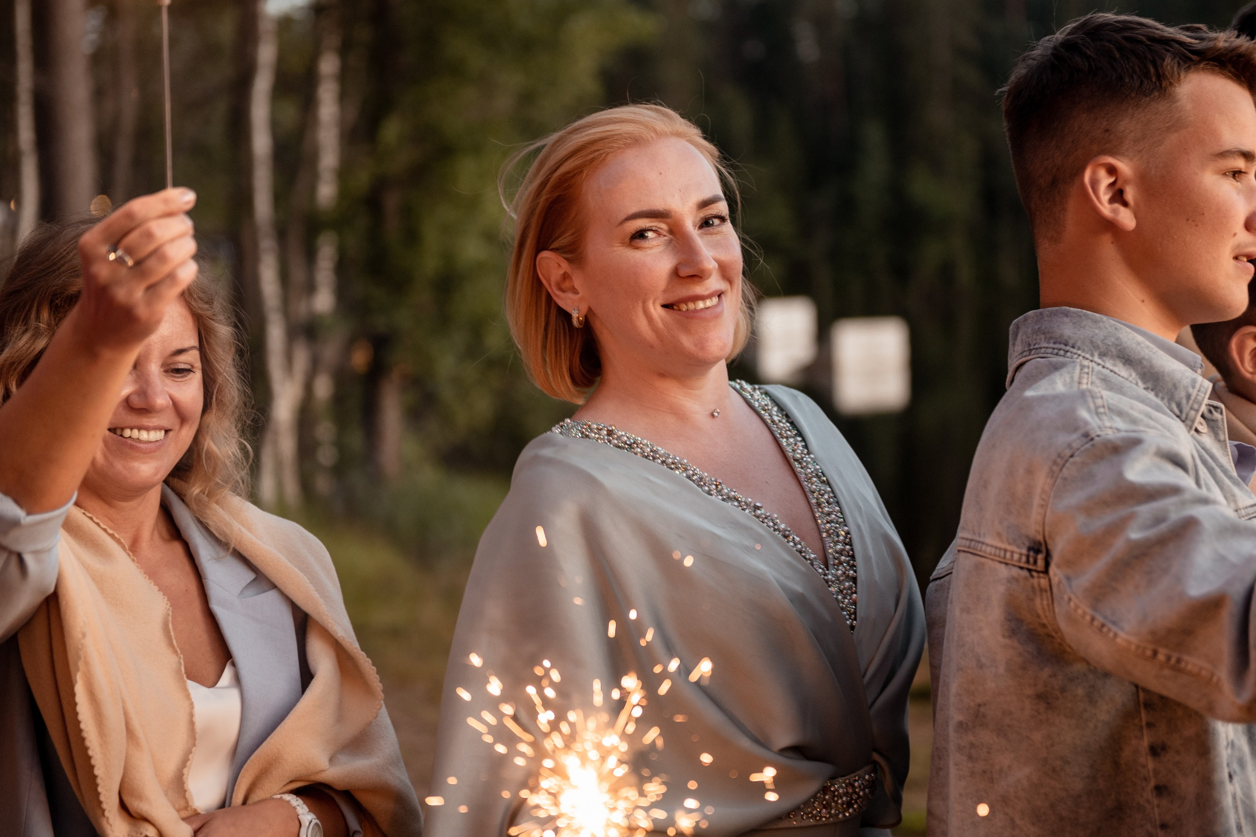 Весь день под дождем, вечером закат на озере. Свадебный и семейный фотограф София Невская