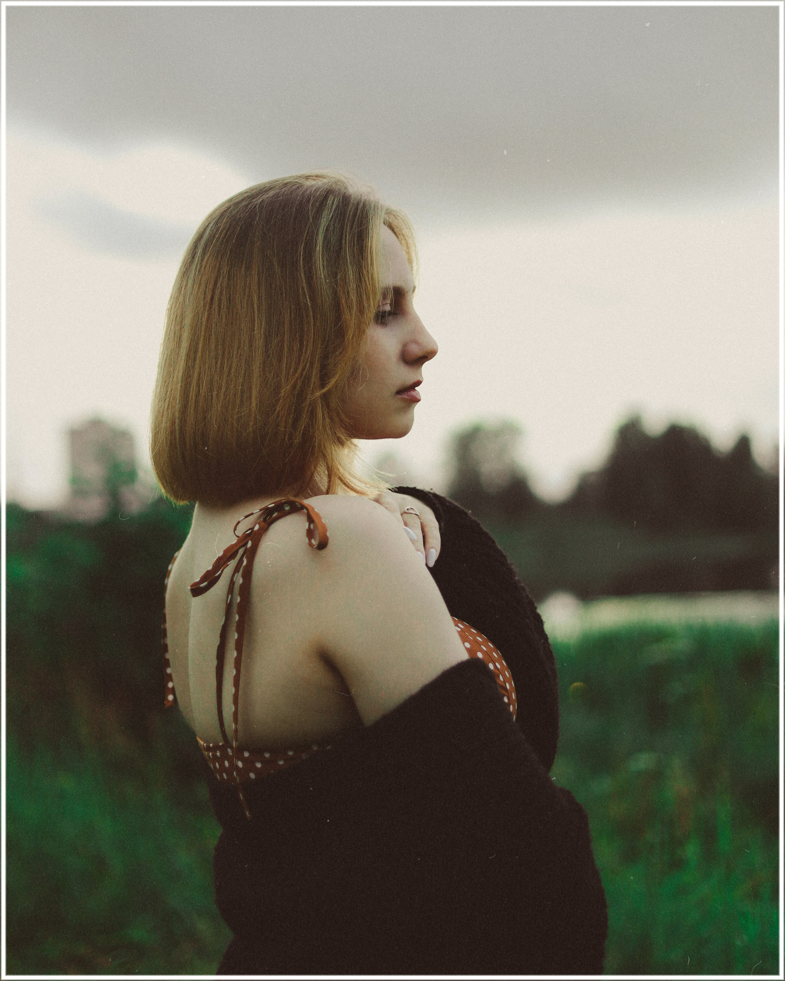 Without an umbrella. Sun Betty — кинофотограф Элизабет
