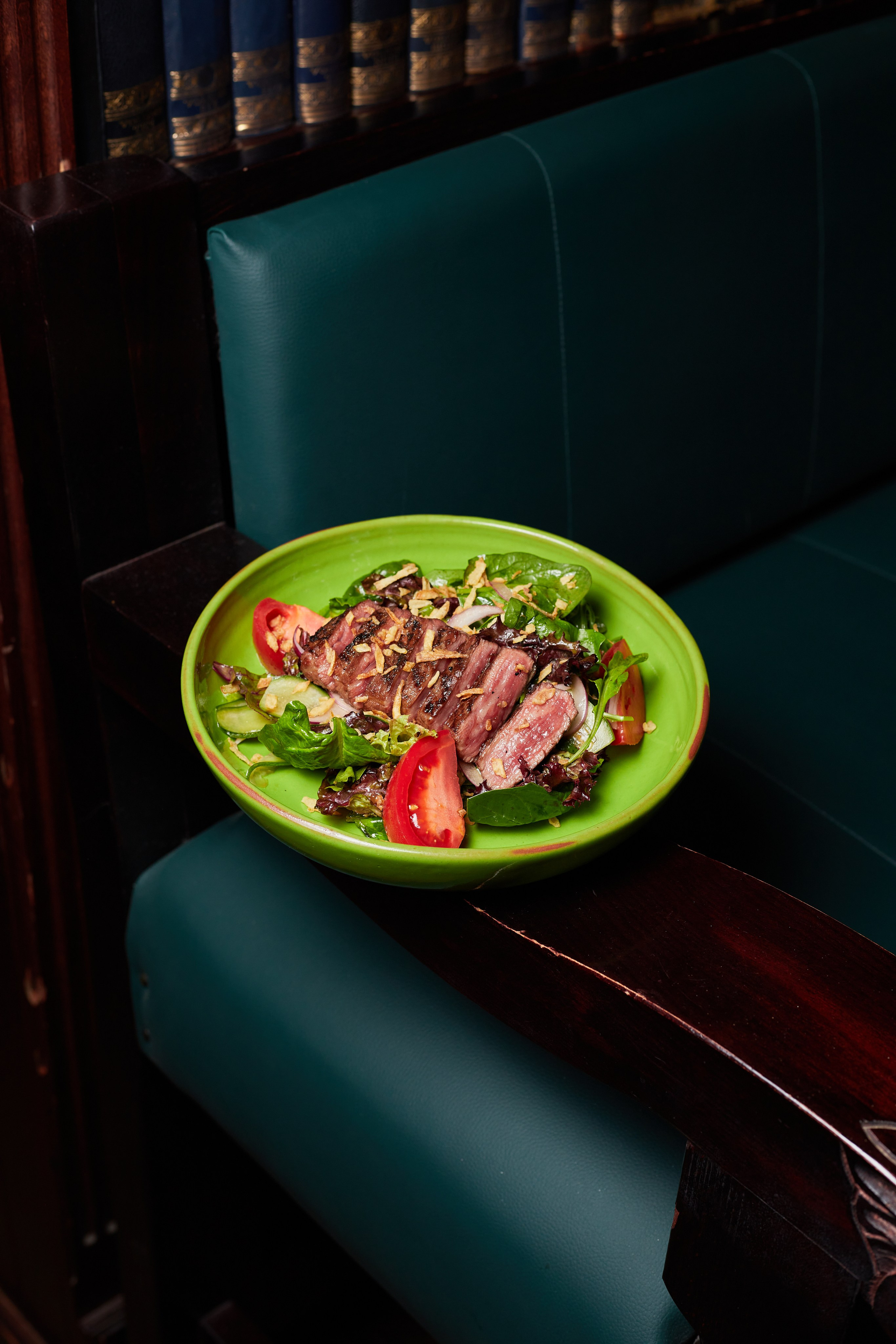 Ресторанный холдинг, объединяющий 7 московских пабов, каждый из которых имеет свою концепцию и легенду. Фотограф|Москва-СПб| Анастасия Рябинина