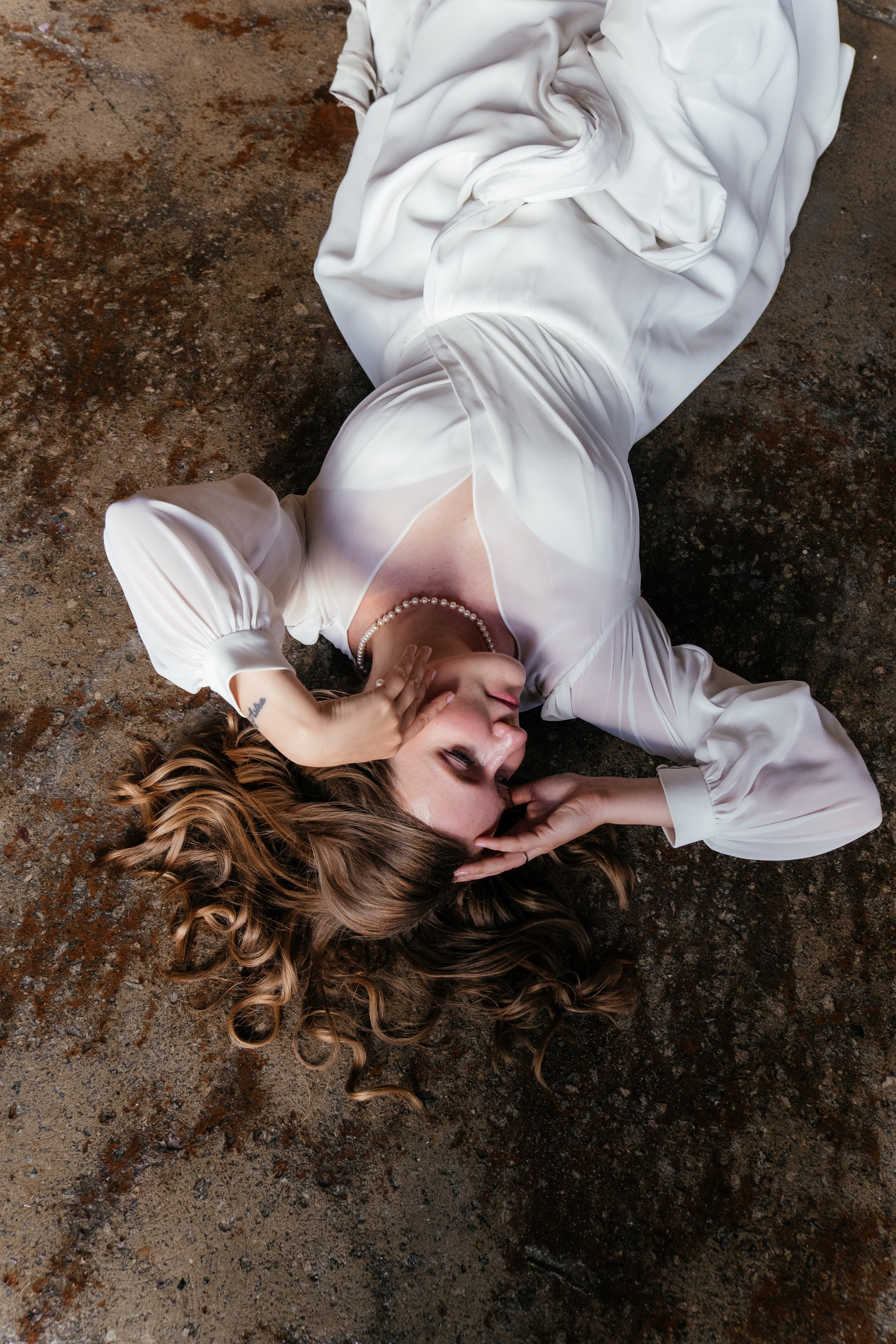 Фотосъемка свадьбы — трогательные и стильные свадебные фотографии. Свадебный фотограф в Екатеринбурге — заказ профессиональной фотосесии, все виды фотосъемки