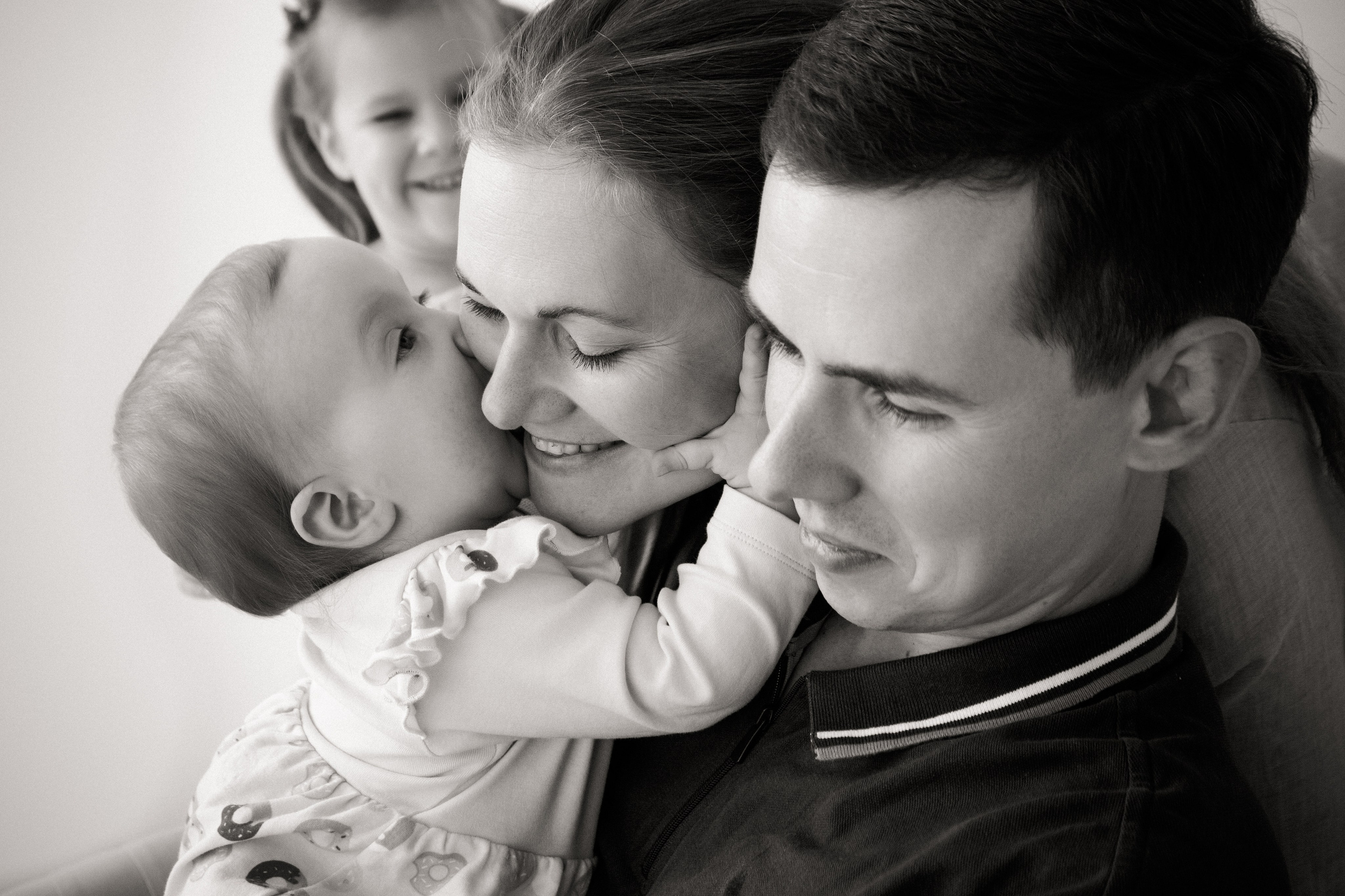 Семейная фотосессия в студии One take studio VANILLA. Свадебный и семейный фотограф в Москве и Подмосковье Лариса Козлова