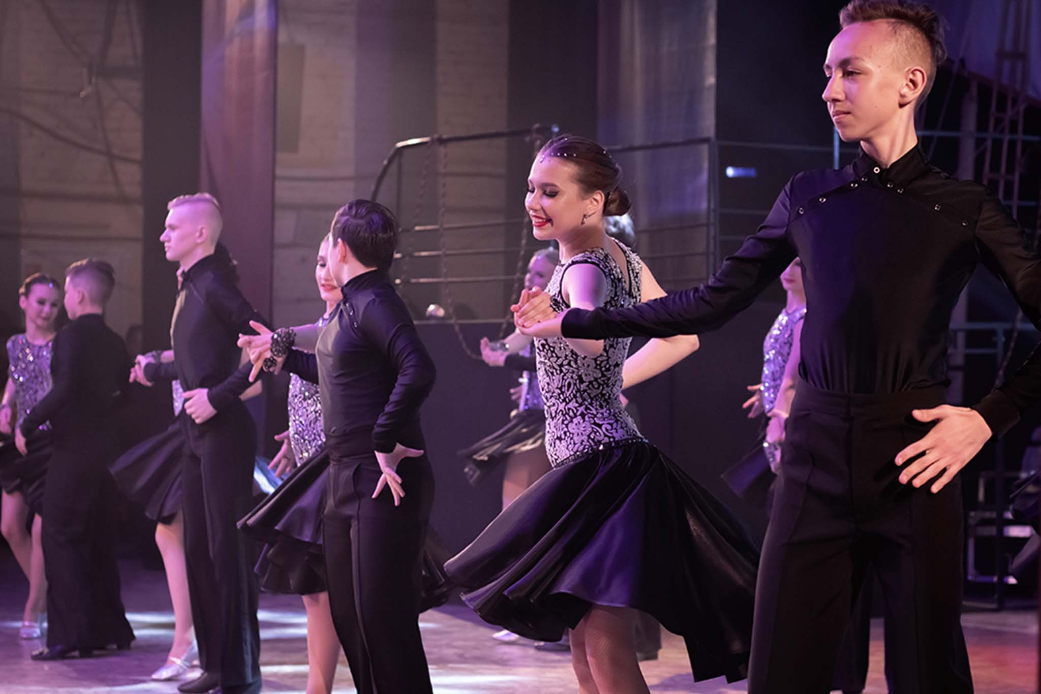 Выступление Анжелы и Руслана. Репортажный Фотограф