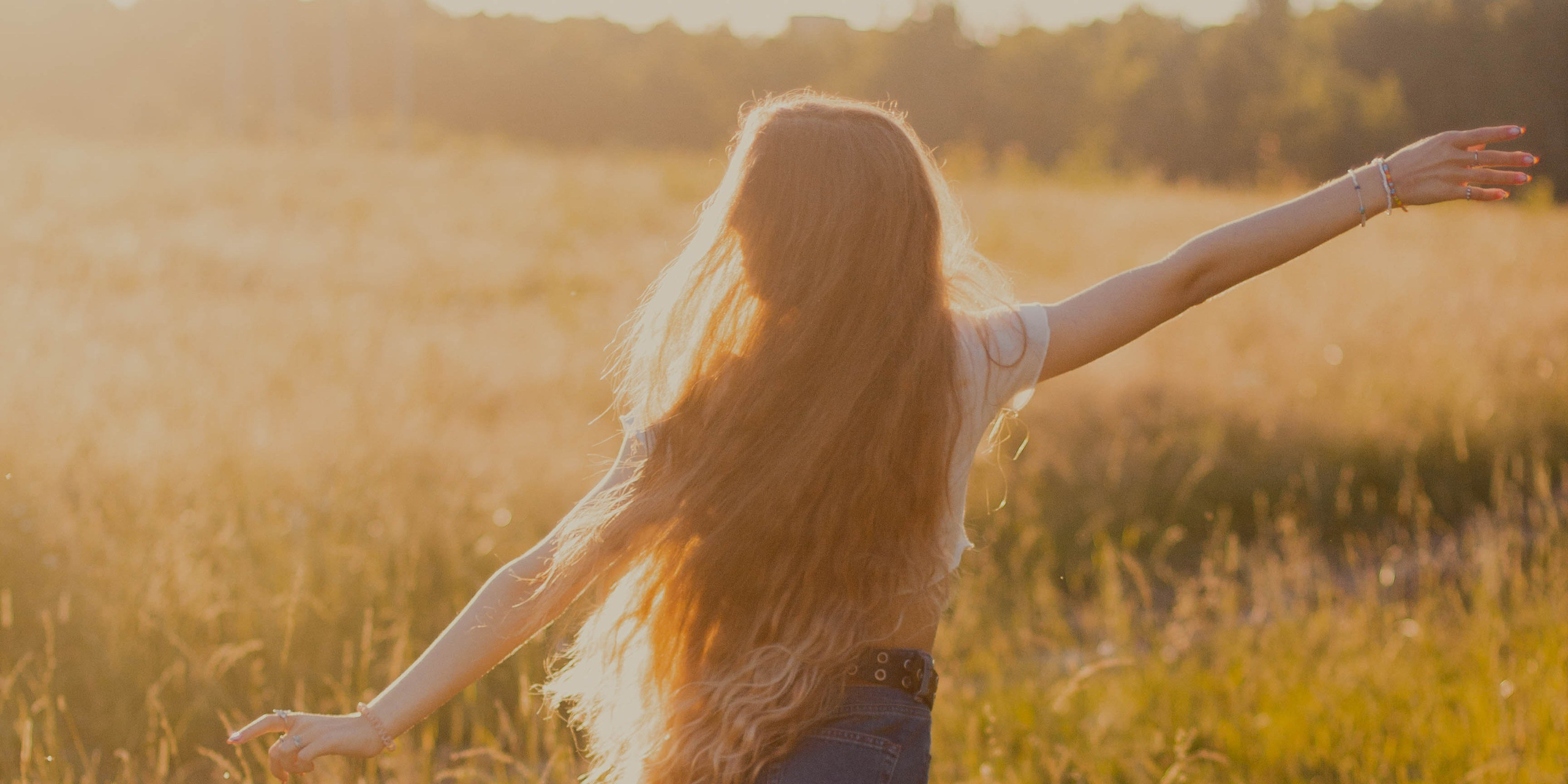 Ира на закате. Фотограф Нетбай Ксения в Москве Калуге