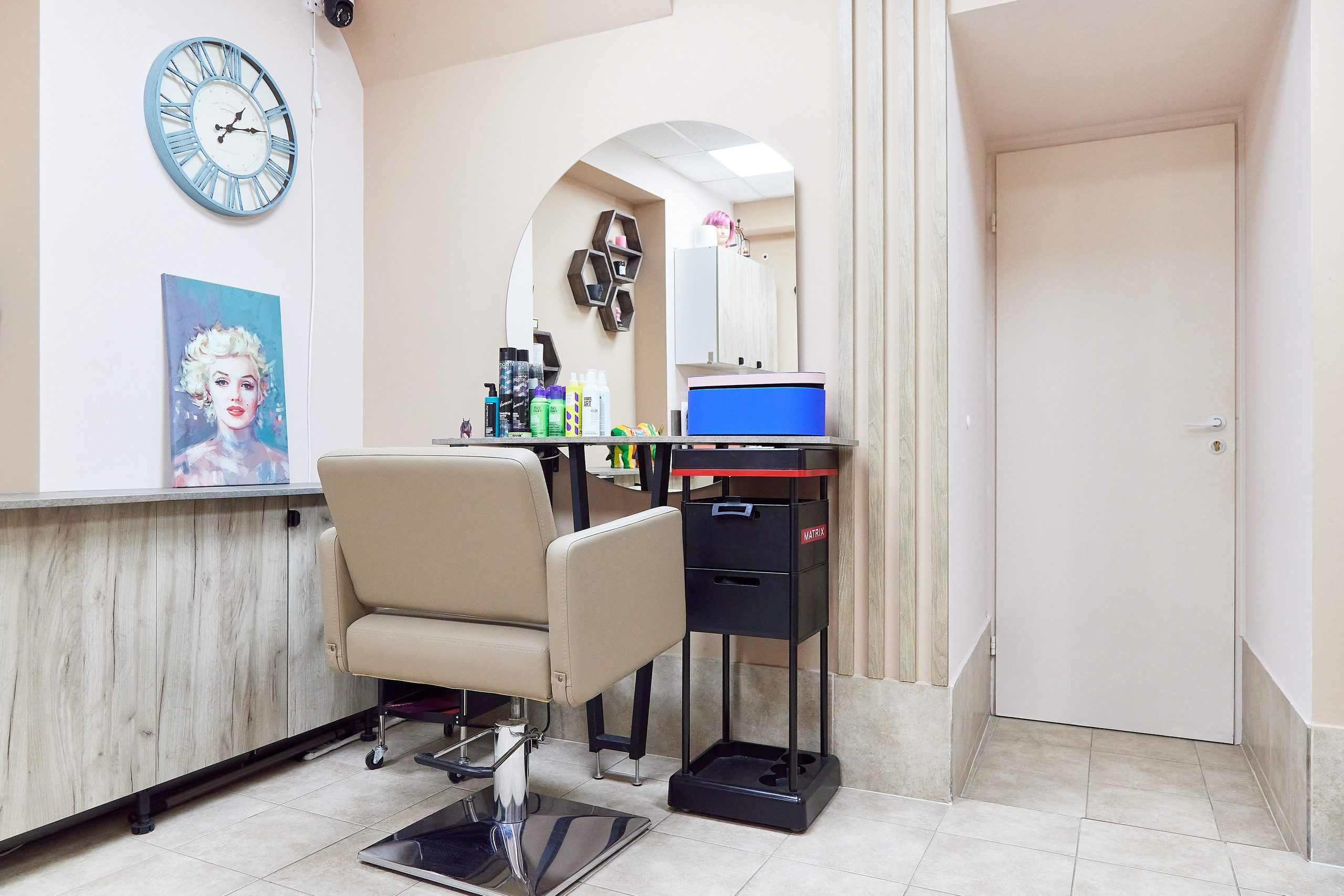 Салон красоты МяtА на Миллионной улице. Фотограф Анастасия Леонтьева Санкт-Петербург