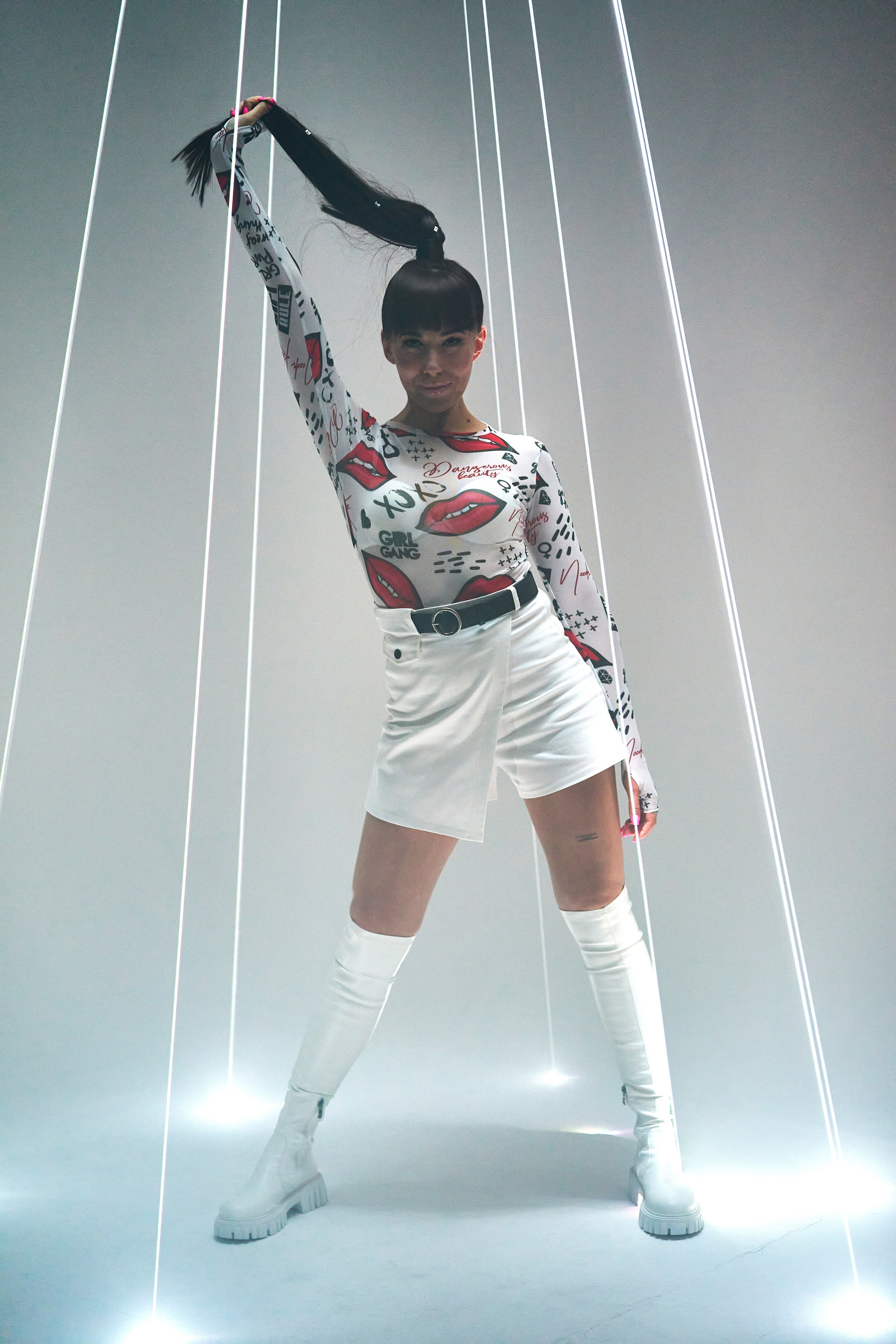 Портретная фотосессия с лазером. Фотограф Екатеринбург Кокшарова Александра