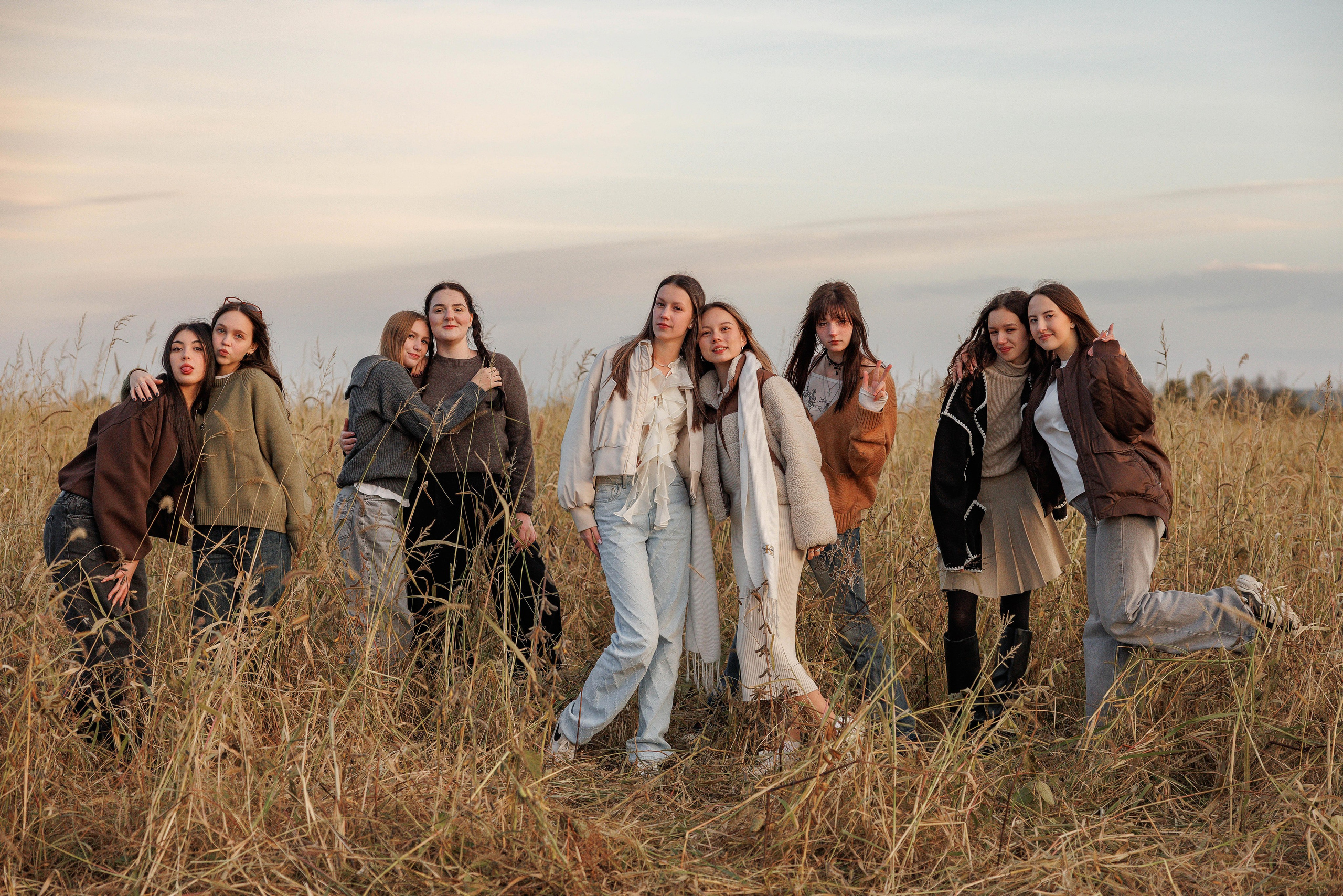 Осень 11 класс (съемка в поле). Photoalbum-vl.ru