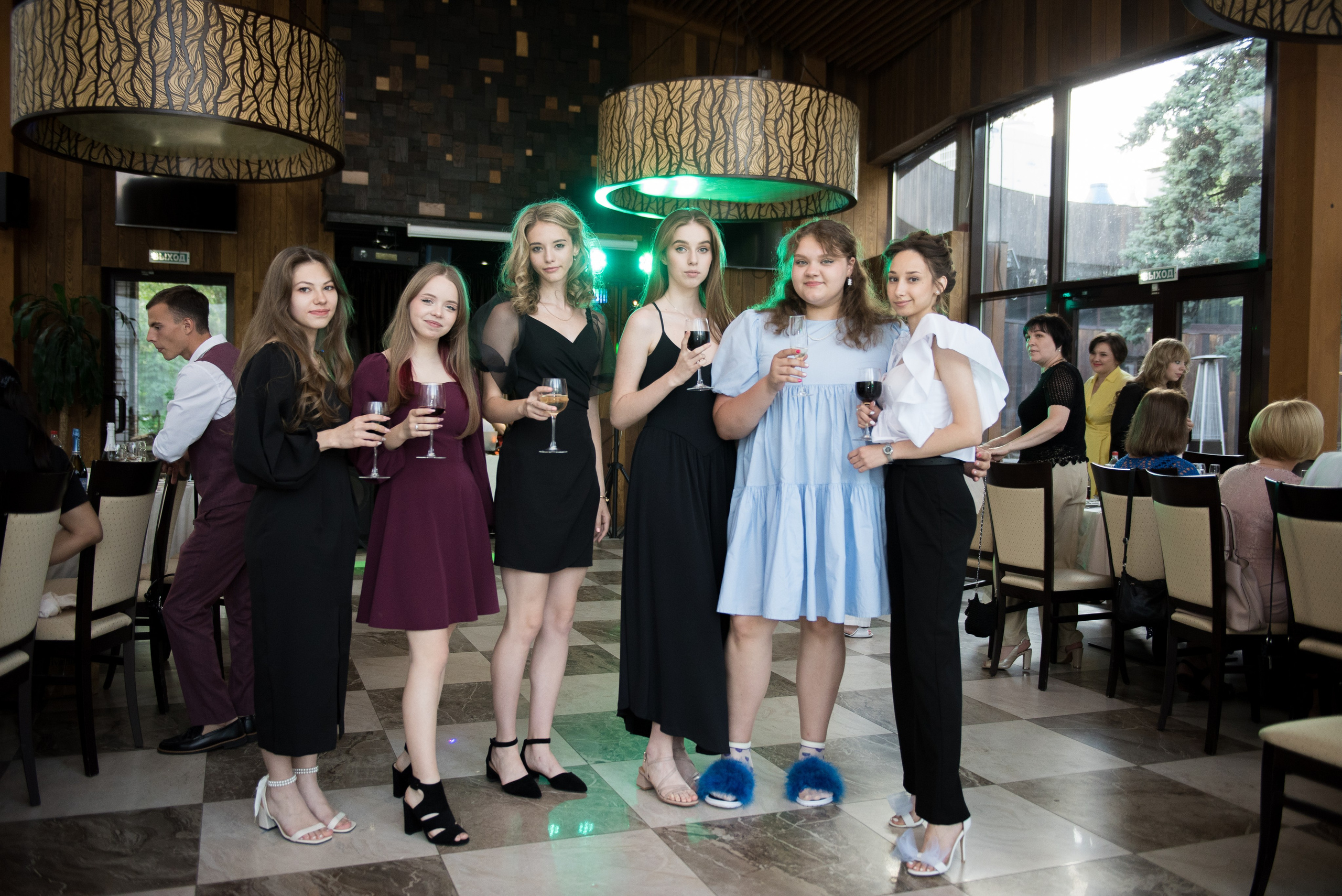 Выпускной — 11 класс. Фотограф Семён Пишта