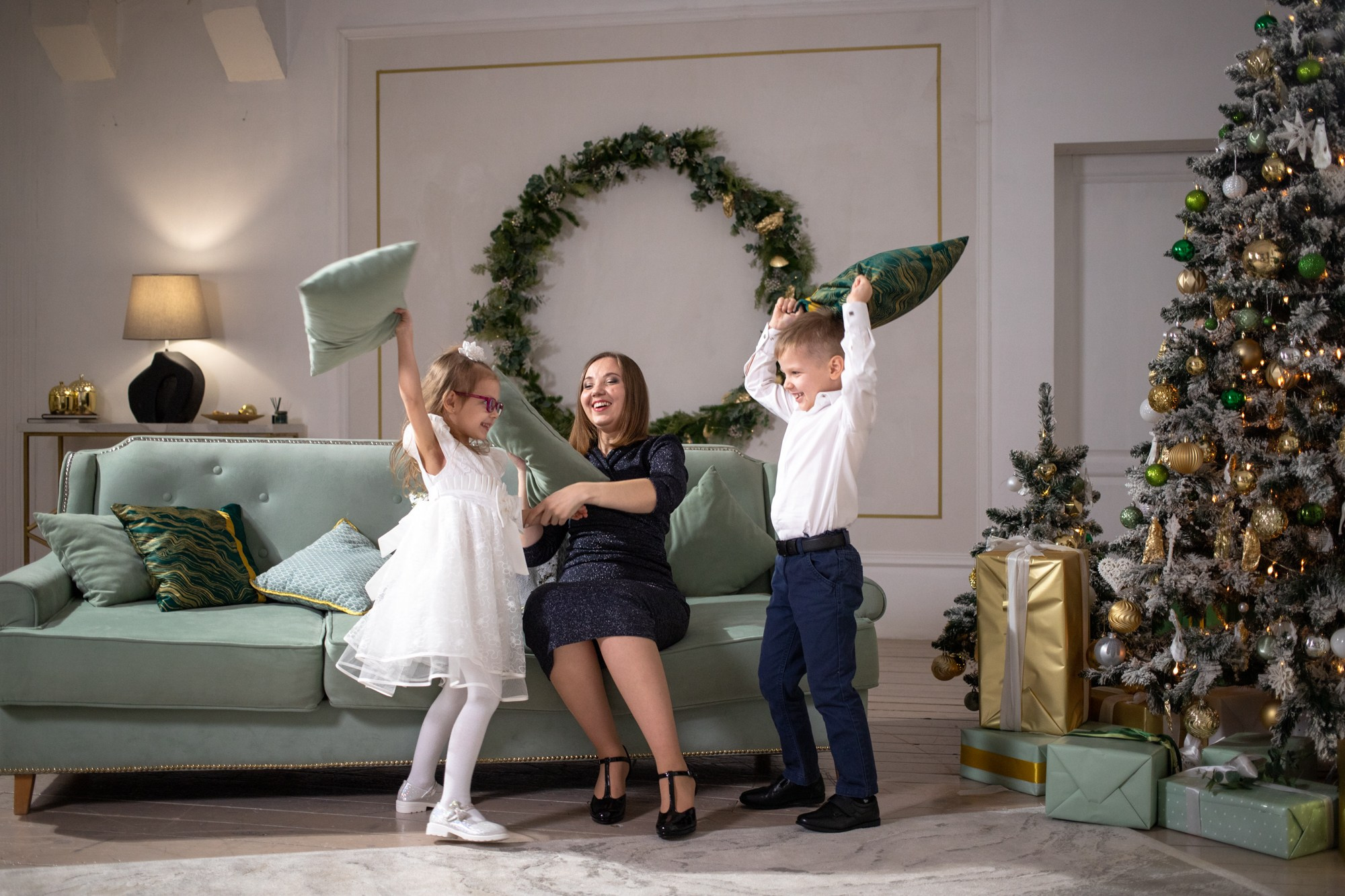 Семейная съёмка Новый Год. Репортажный, промышленный и маркетплейс-фотограф Дмитрий Чернат