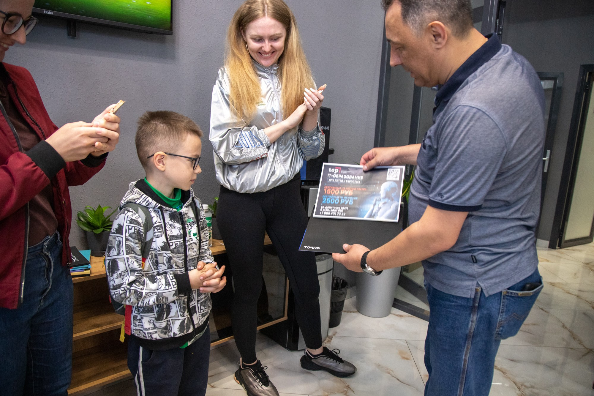 Субботник строительной компании «ТОЧНО». Репортажный, промышленный и маркетплейс-фотограф Дмитрий Чернат