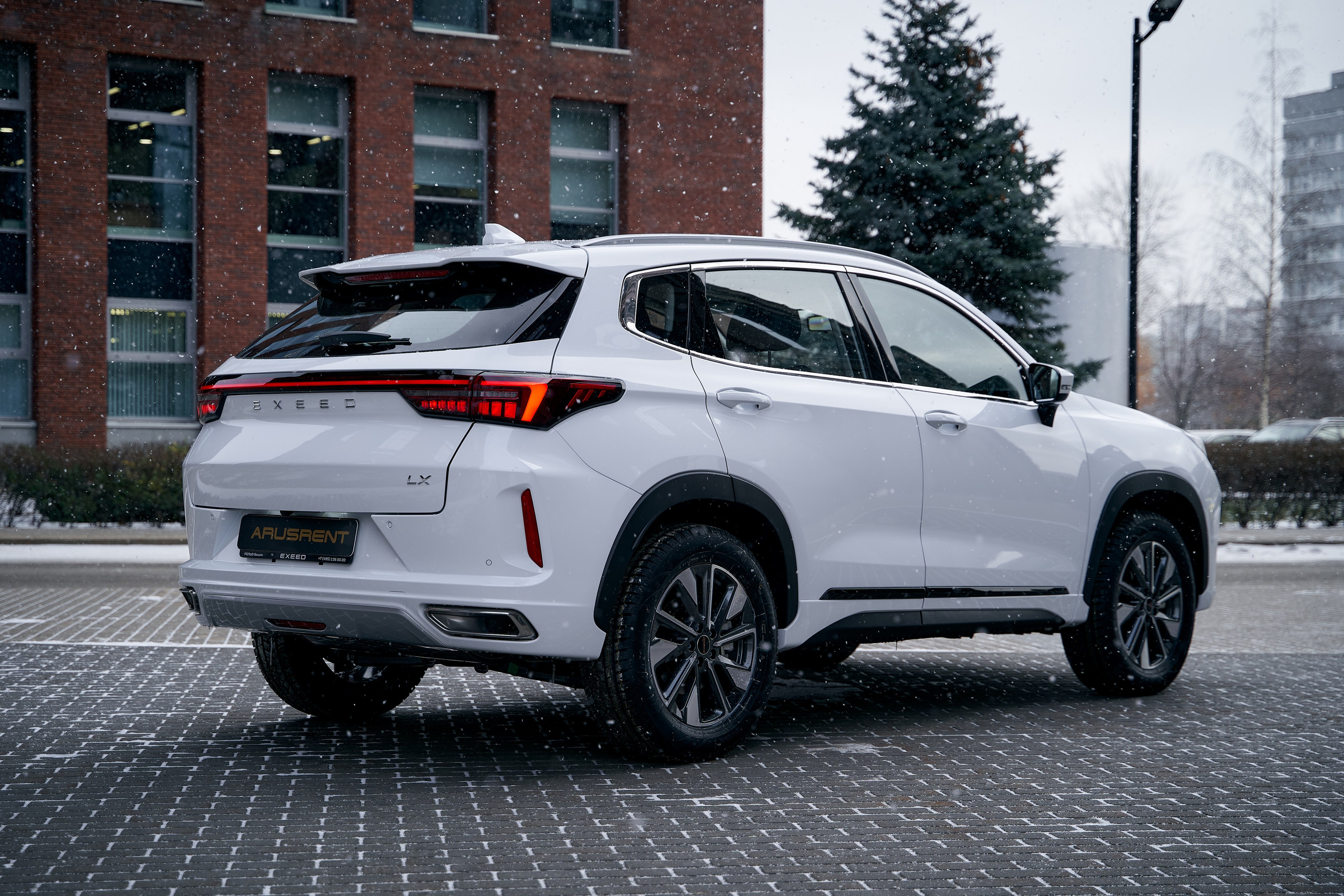 CAR. Универсальный фотограф в Москве Михаил Королёв