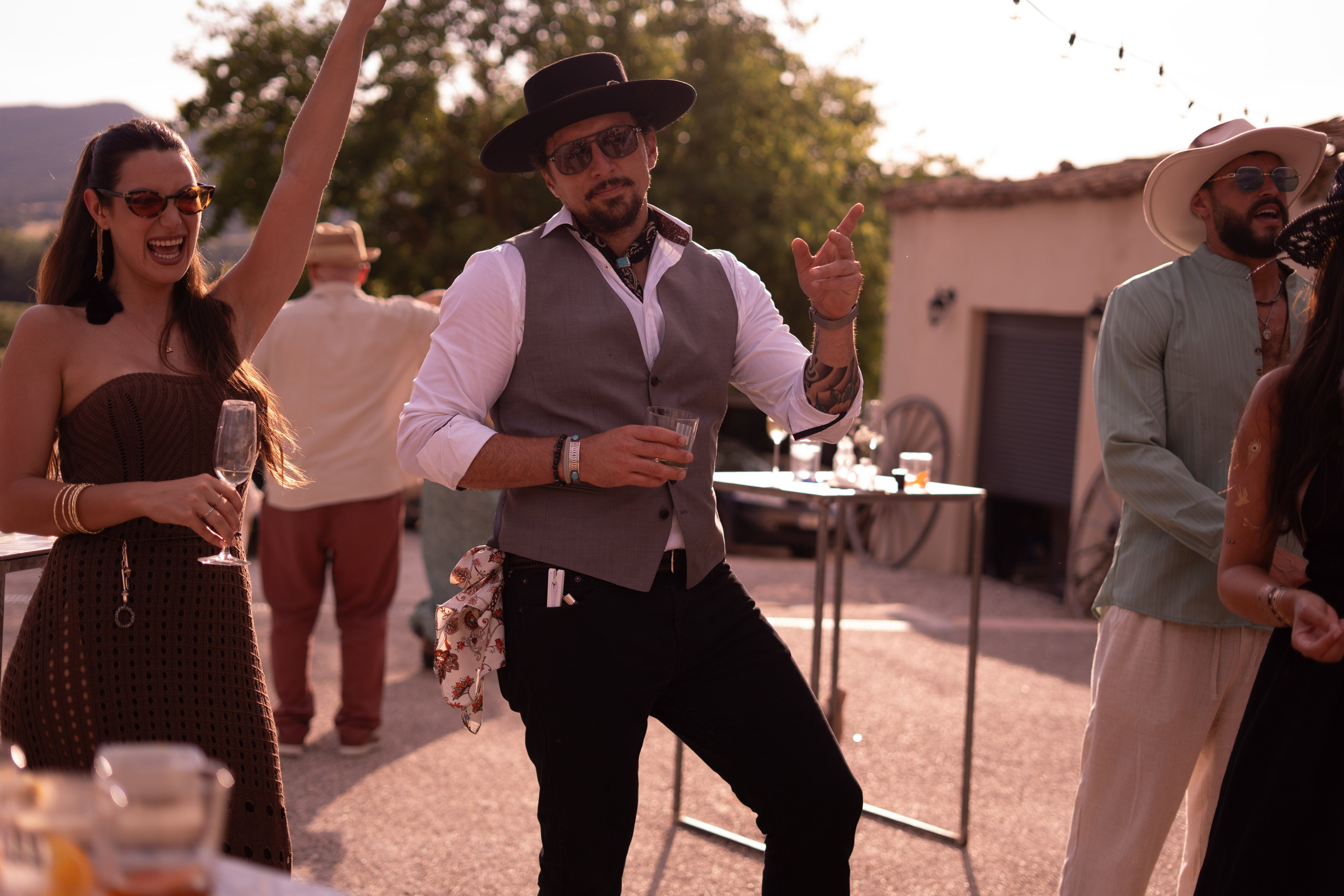 Stasy and Roberto. Wedding Photographer in Barcelona and Medellin