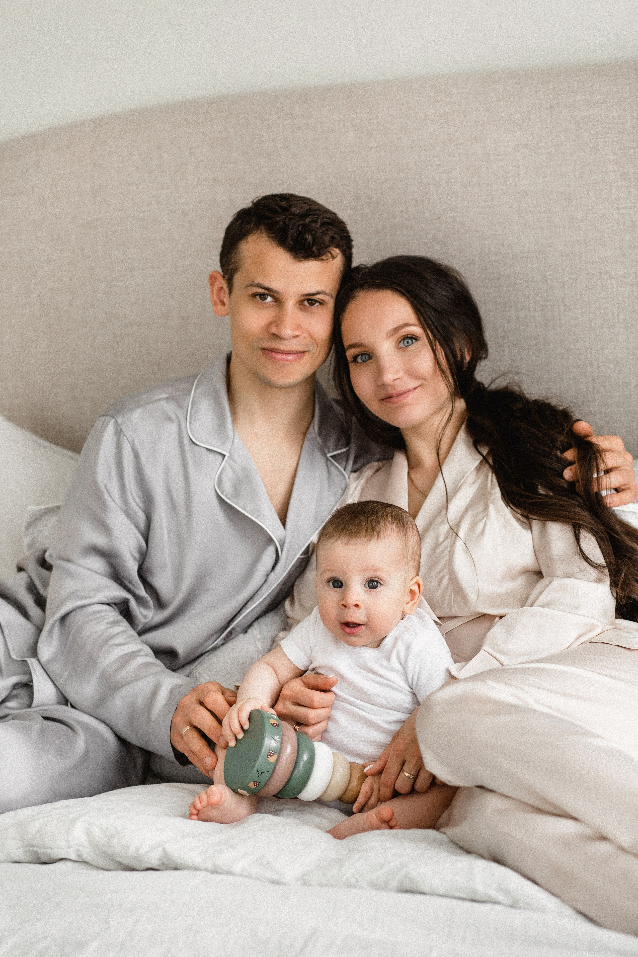 Настя, Алан и Мирон. Главная