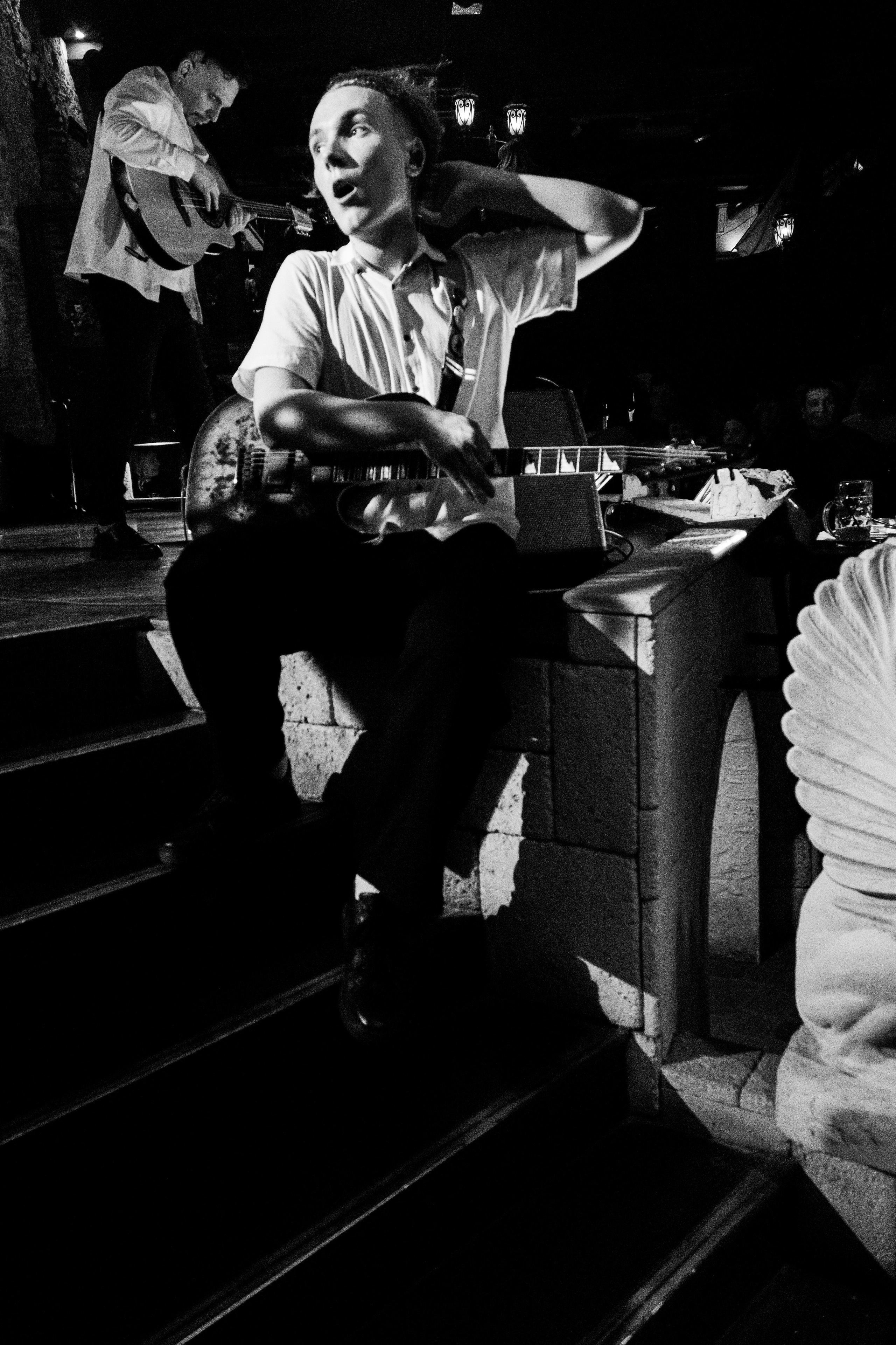 «Бумажный змей» в арт-ресторане «Балаган», Воронеж. Фотограф Наталья Мершина