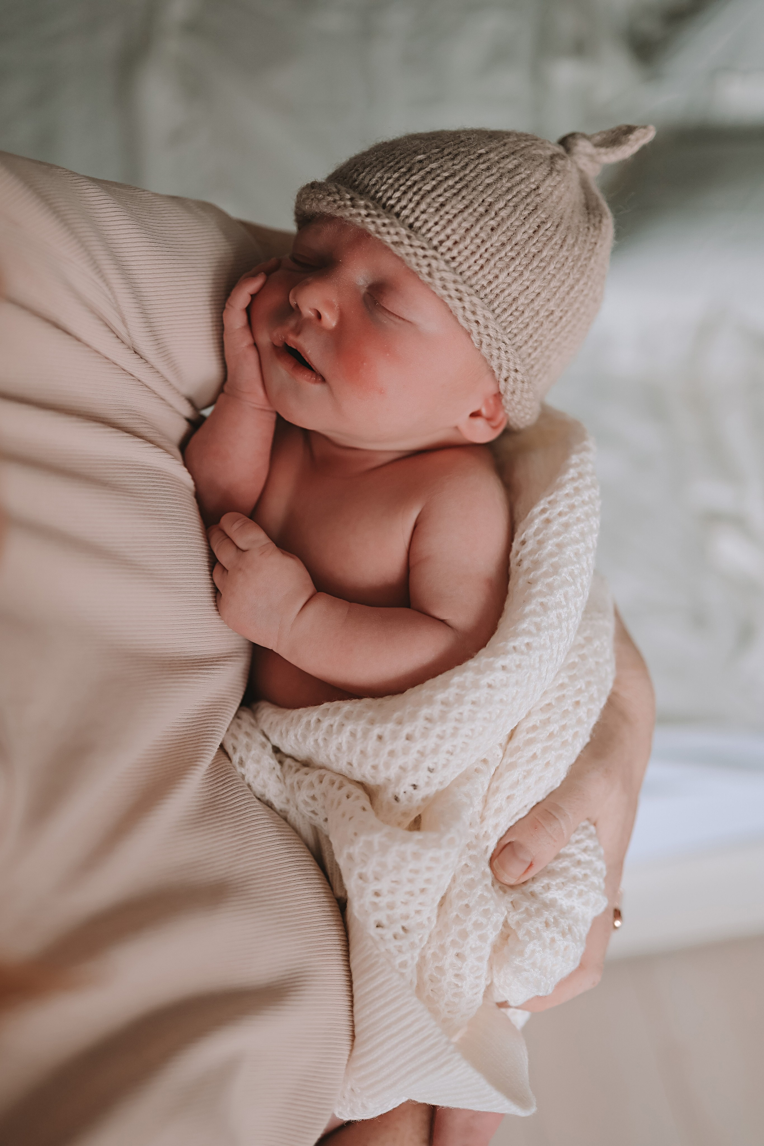 Ефим, 2 недели. Семейный фотограф Тюмень, фотограф на роды Салмина Мария