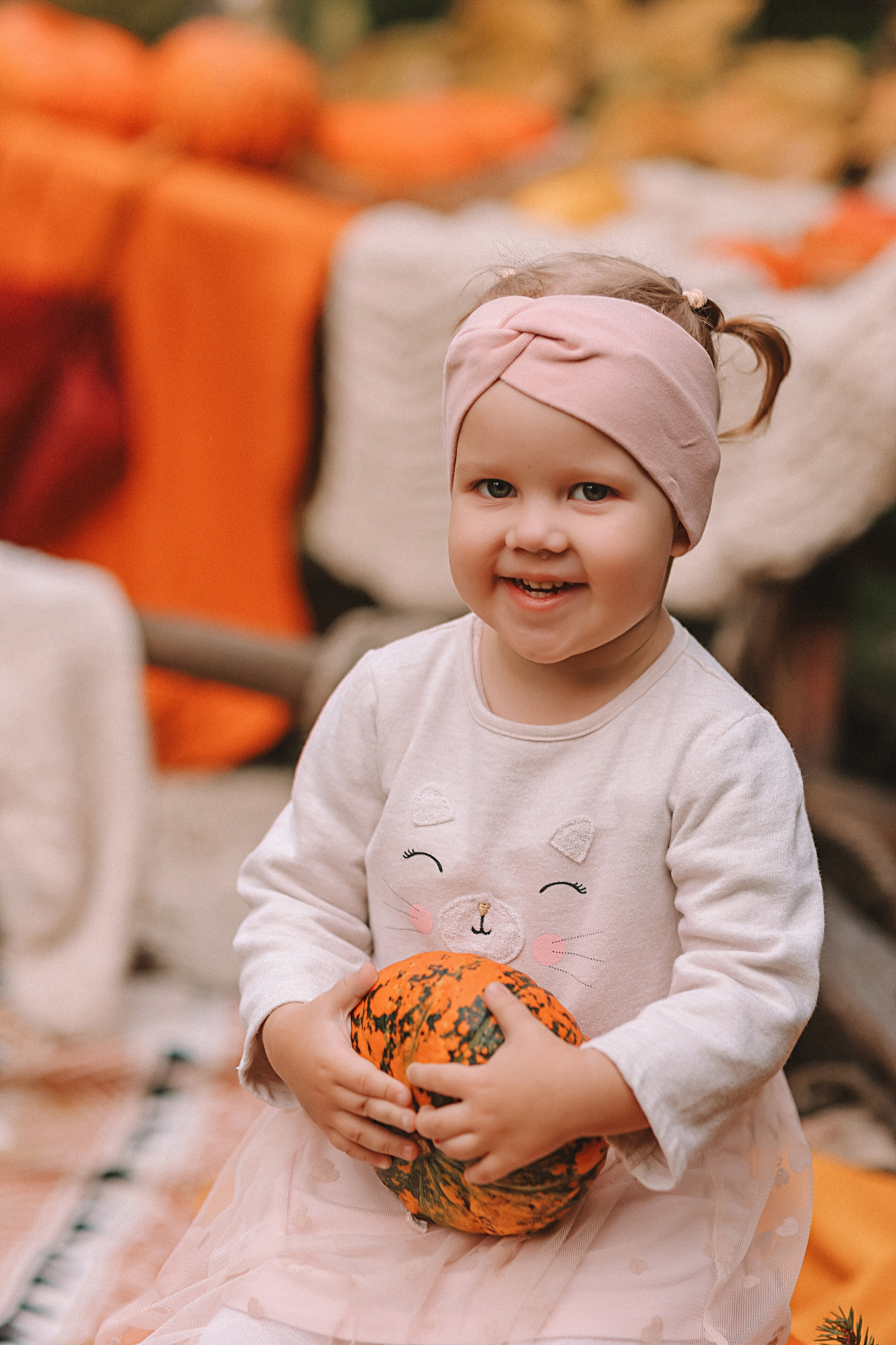 Тыквы. Семейный фотограф Тюмень, фотограф на роды Салмина Мария