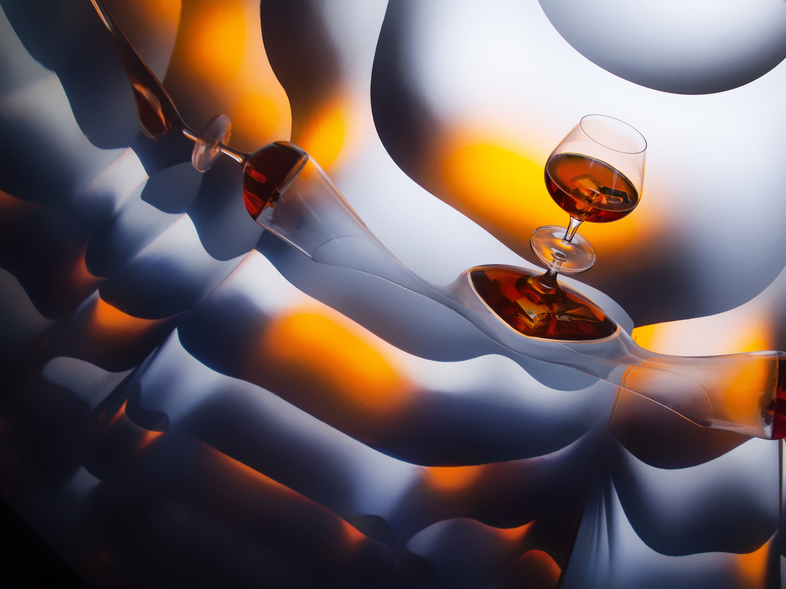 Пьяная чашка. Фотограф Мария Кольцова