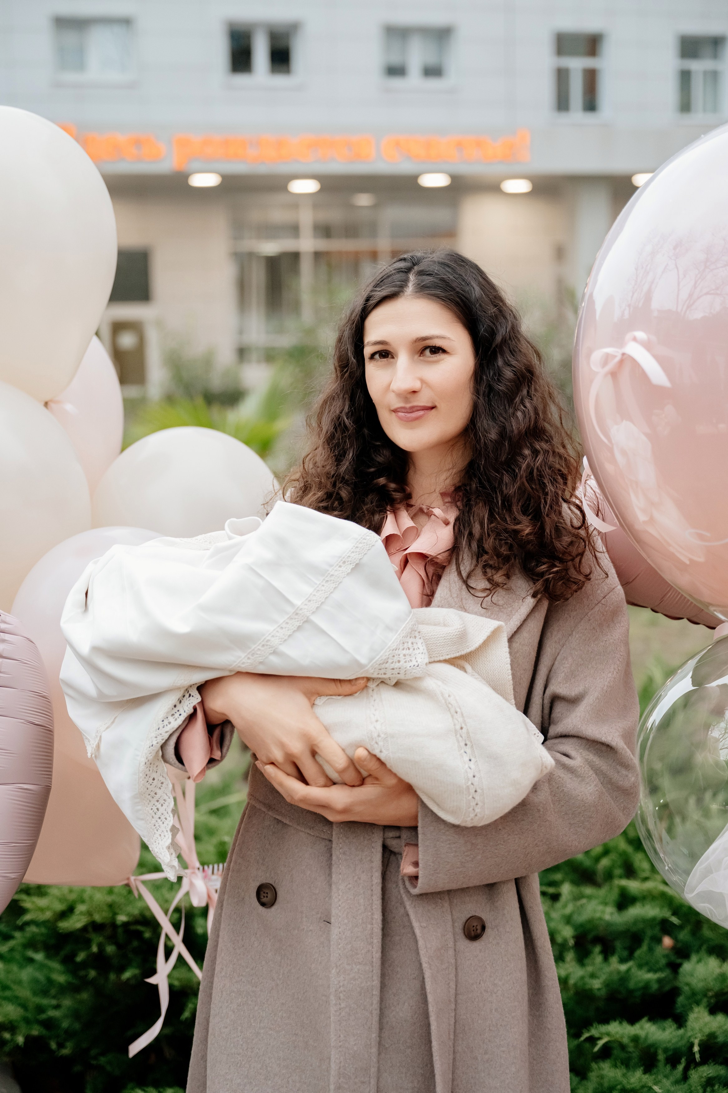 Выписка из роддома. Свадебный и семейный фотограф в Сочи Никита Пищов