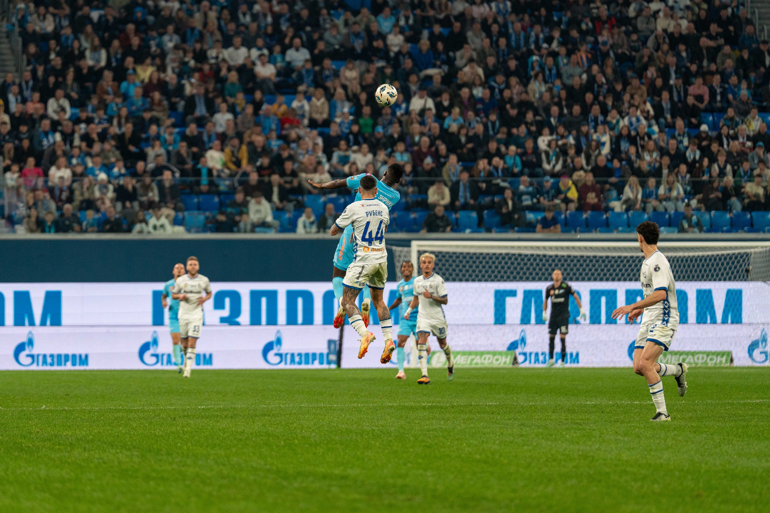 Зенит — Динамо (Москва): фотогалерея РПЛ, 13 тур на Газпром Арене | Антон Гауф. Спортивный фотограф в Санкт-Петербурге | Антон Гауф