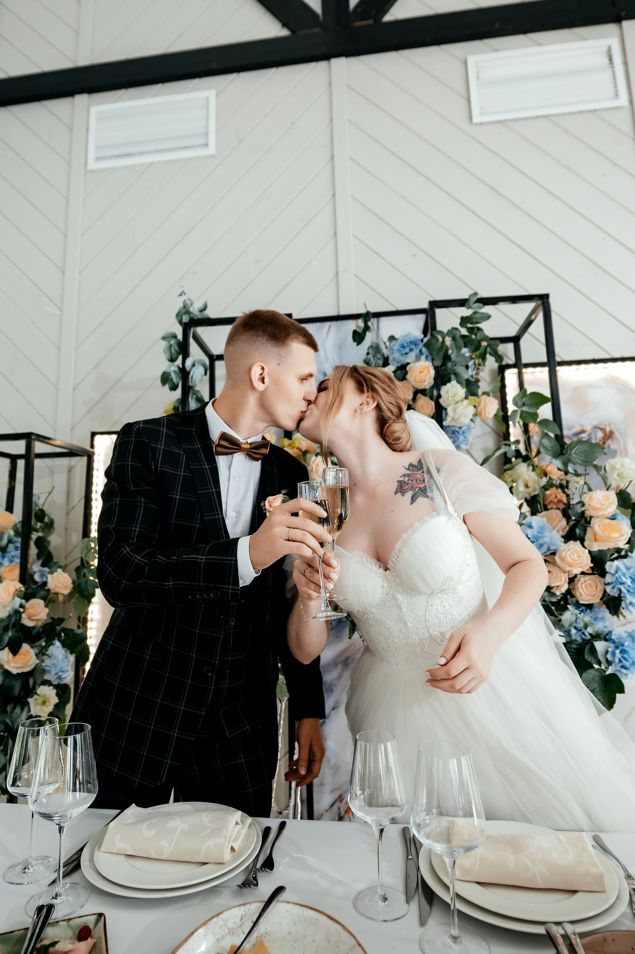 Свадьба в Усадьбе Гребнево, Щелково. Свадебный и семейный фотограф Виктория Носачёва. Щелково, Москва и МО