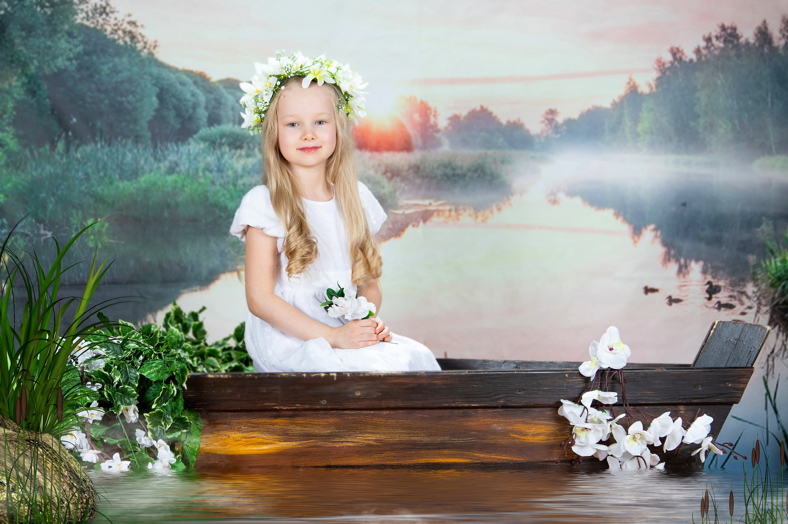 Прогулка, но лодочке детская фотосессия. Детская фотостудия «Фоточка» Москва Зеленоград фотопроекты, выпускные альбомы
