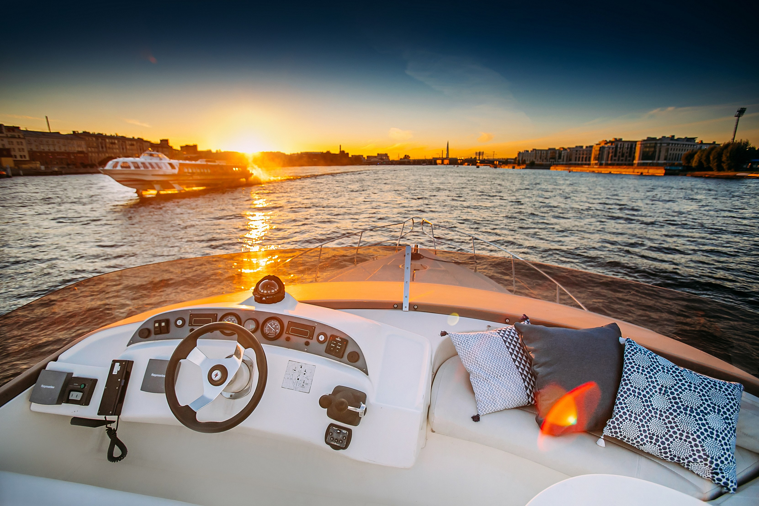 Яхта Rodman 44 Holiday. SPB Rent Boats|аренда катеров и теплоходов