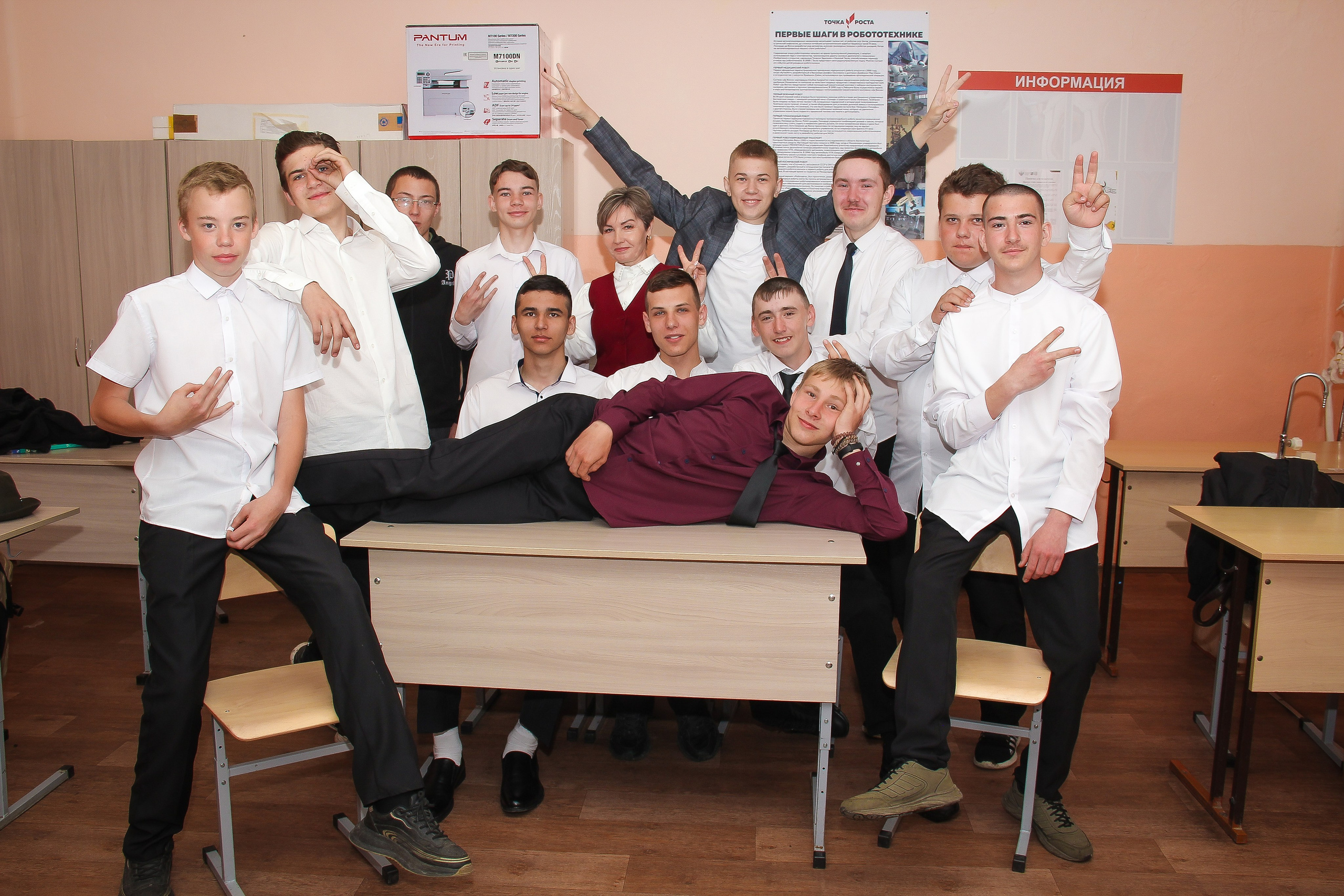 9-11 классы СЪЁМКИ ВЫПУСКНЫХ И ПОСЛЕДНИХ ЗВОНКОВ. Выпускные альбомы для школ и Детских садов в Барнауле /Выпускные/Свадебные/Детские/Семейные и др. виды съёмок /Фотограф Вера Валейко