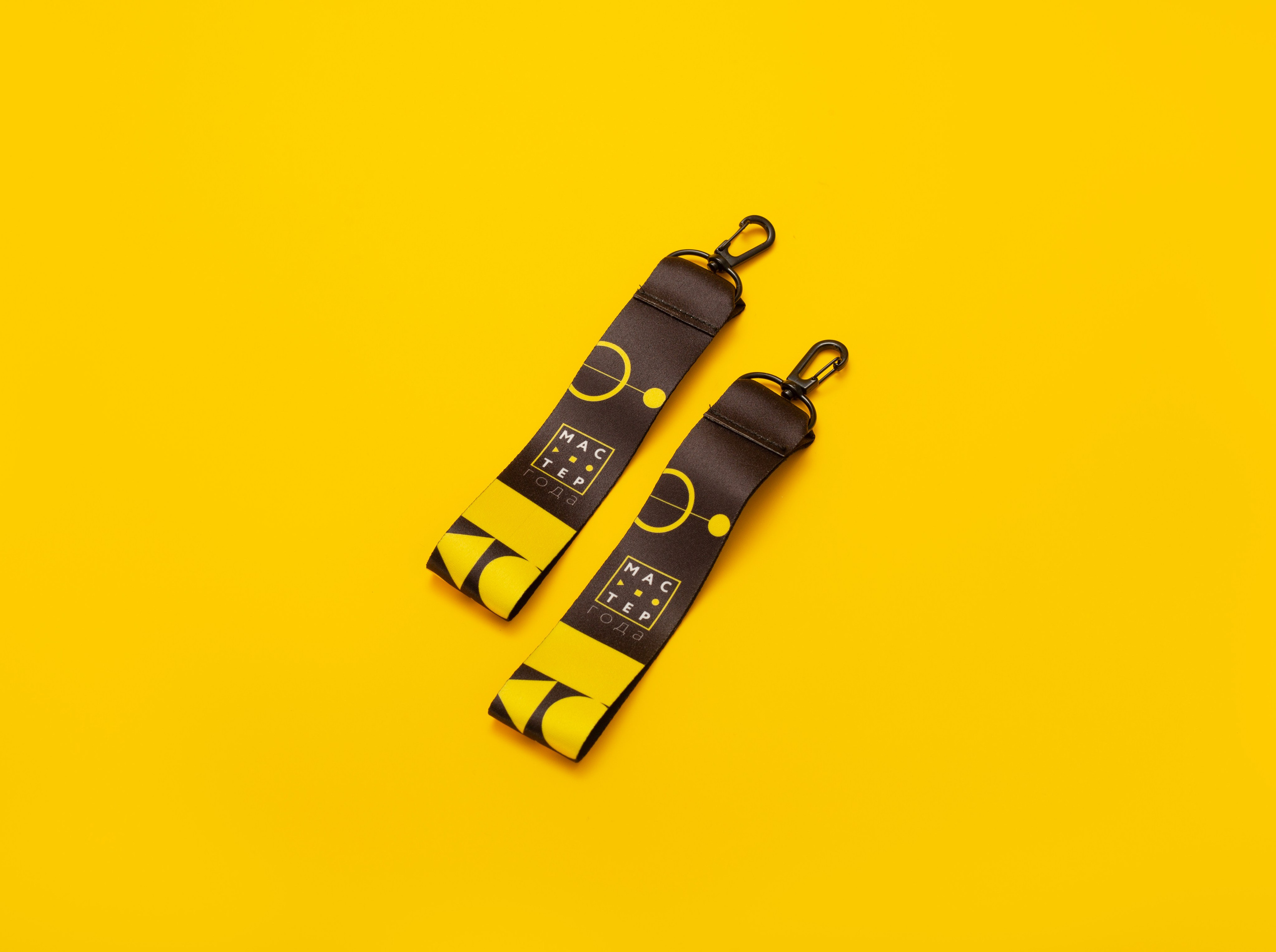 МЕРЧ. Предметный фотограф в Санкт-Петербурге Иван Сапрыкин