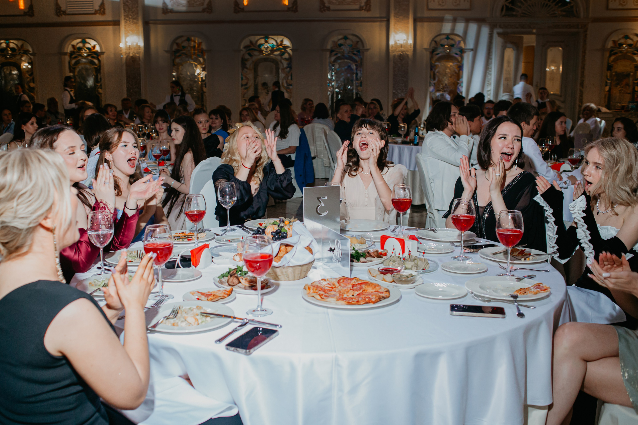 Выпускной. 11 лицей. Фотограф в Челябинске Ополихина Анна