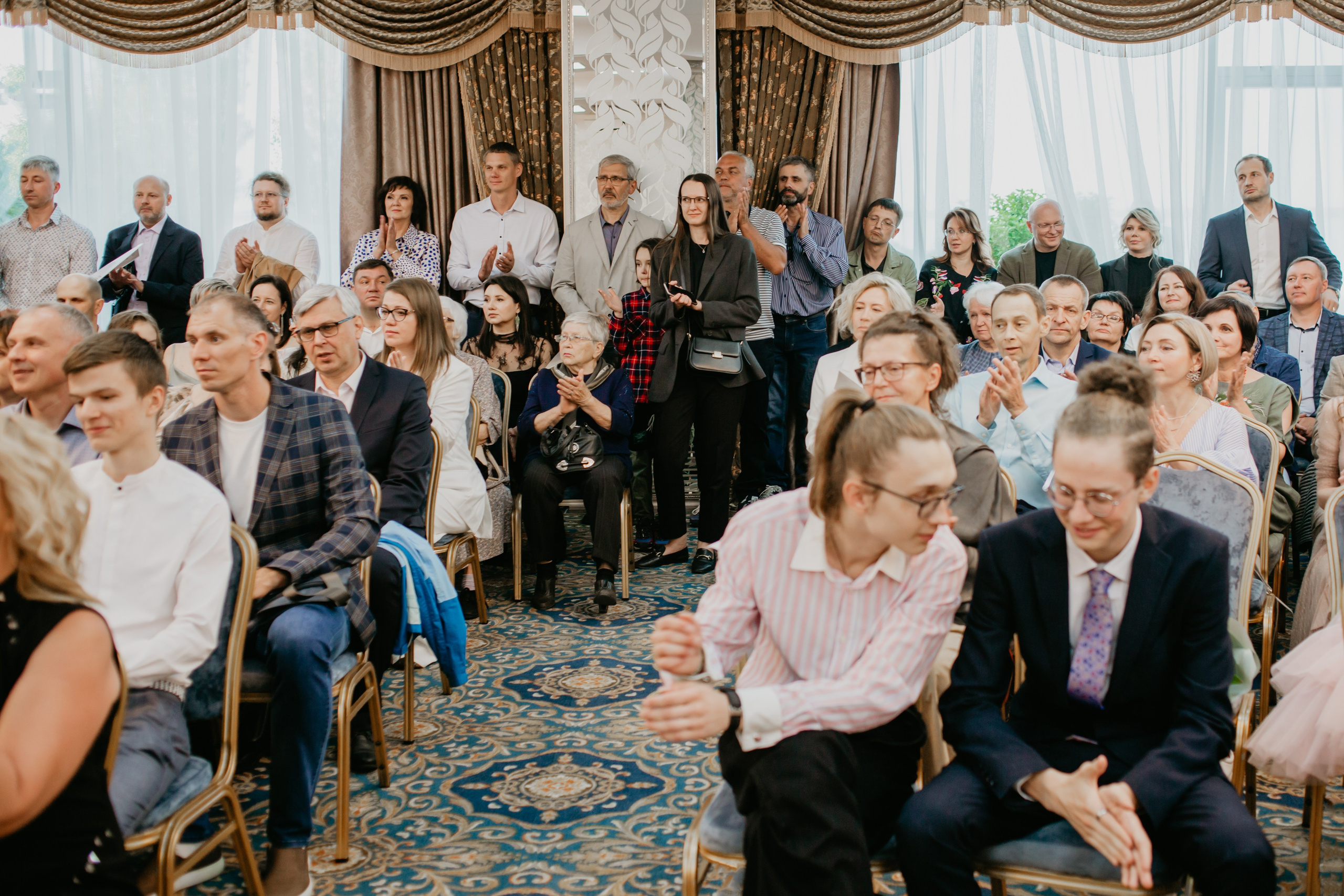 Выпускной. 11 лицей. Фотограф в Челябинске Ополихина Анна