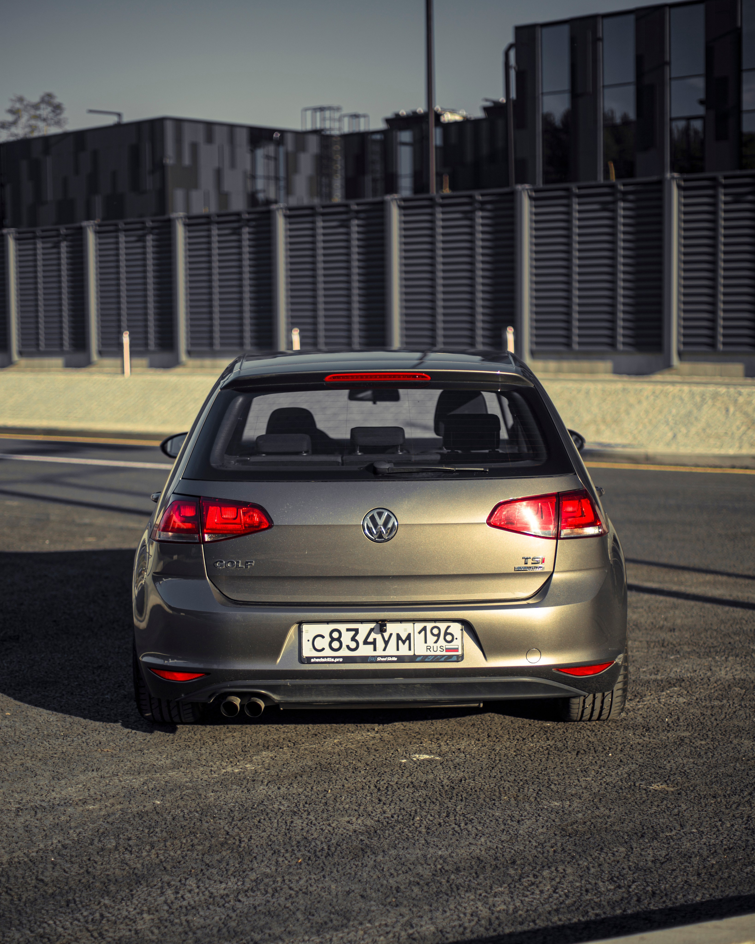 VW Golf 7 on air. Автомобильный фотограф в Екатеринбурге Сергей Эндерс