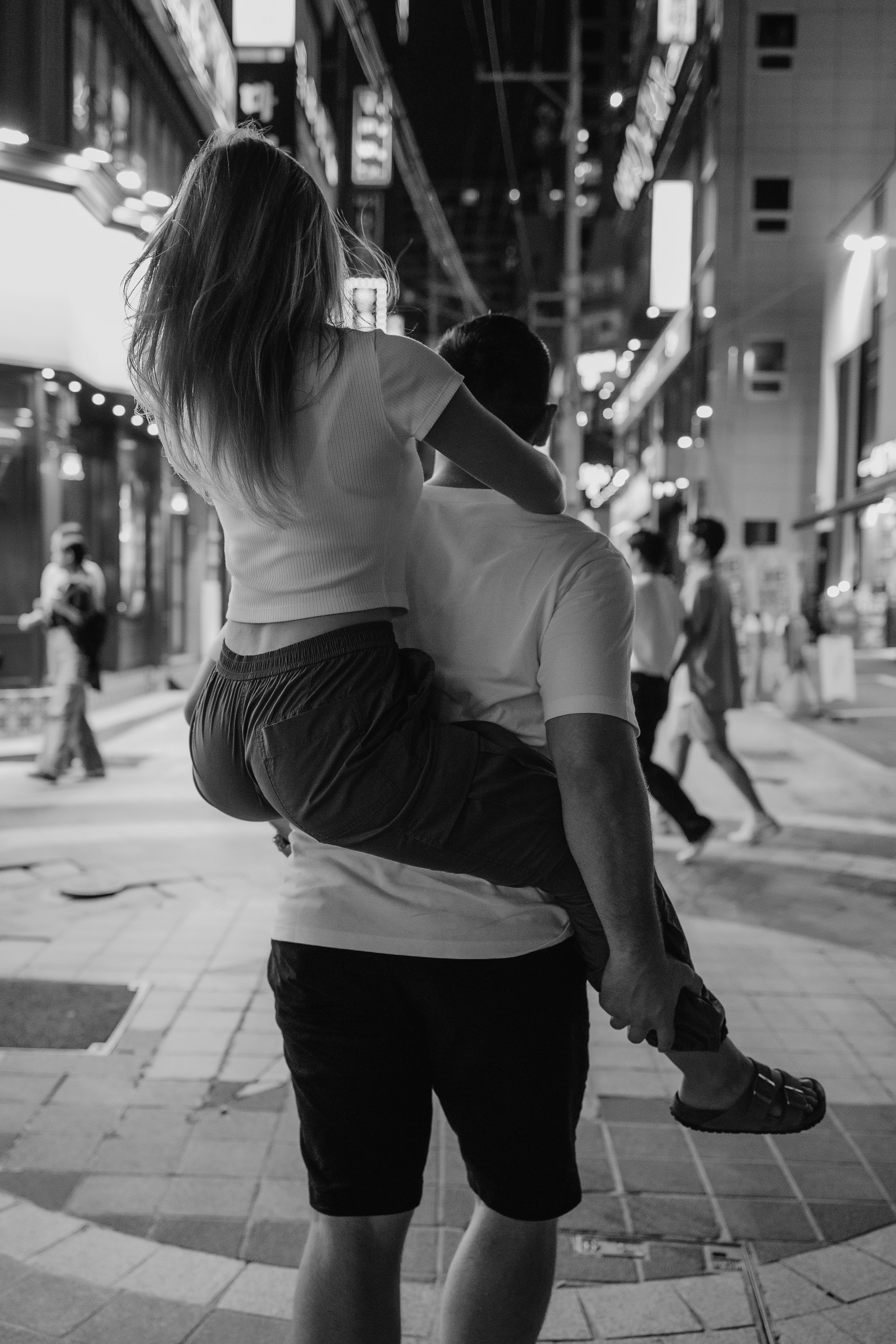 Вечерняя прогулка в городе Пусан. ВАШ ФОТОГРАФ В ПУСАНЕ (Южная Корея) Александра Ануфрий