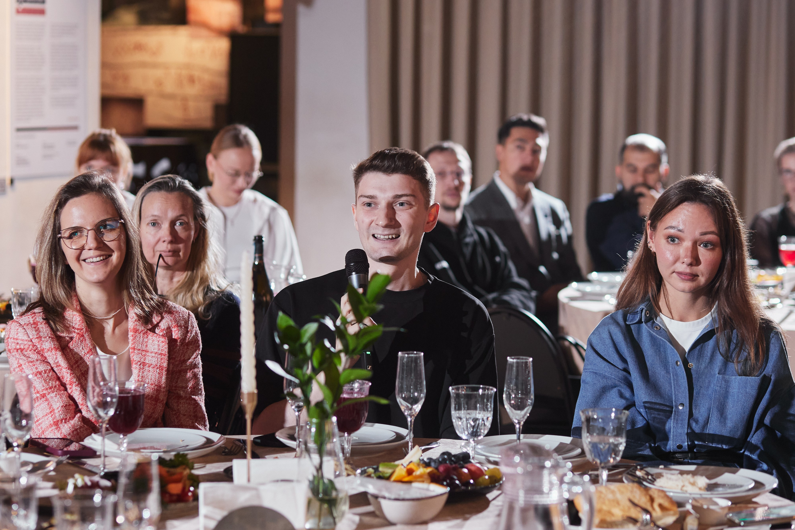 Деловой завтрак. Портретный и свадебный фотограф в Екатеринбурге Владимир ЛузинЛузин