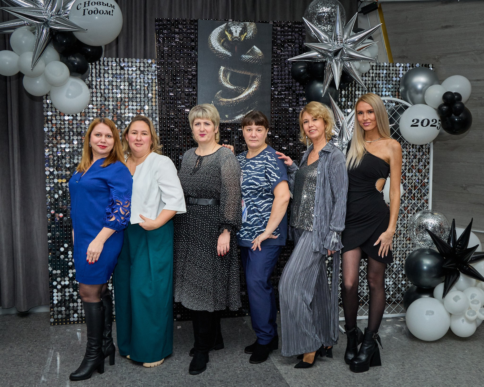 Предновогодняя вечеринка. Свадебный и семейный фотограф в г. Волхов Алексей Кочерыжкин