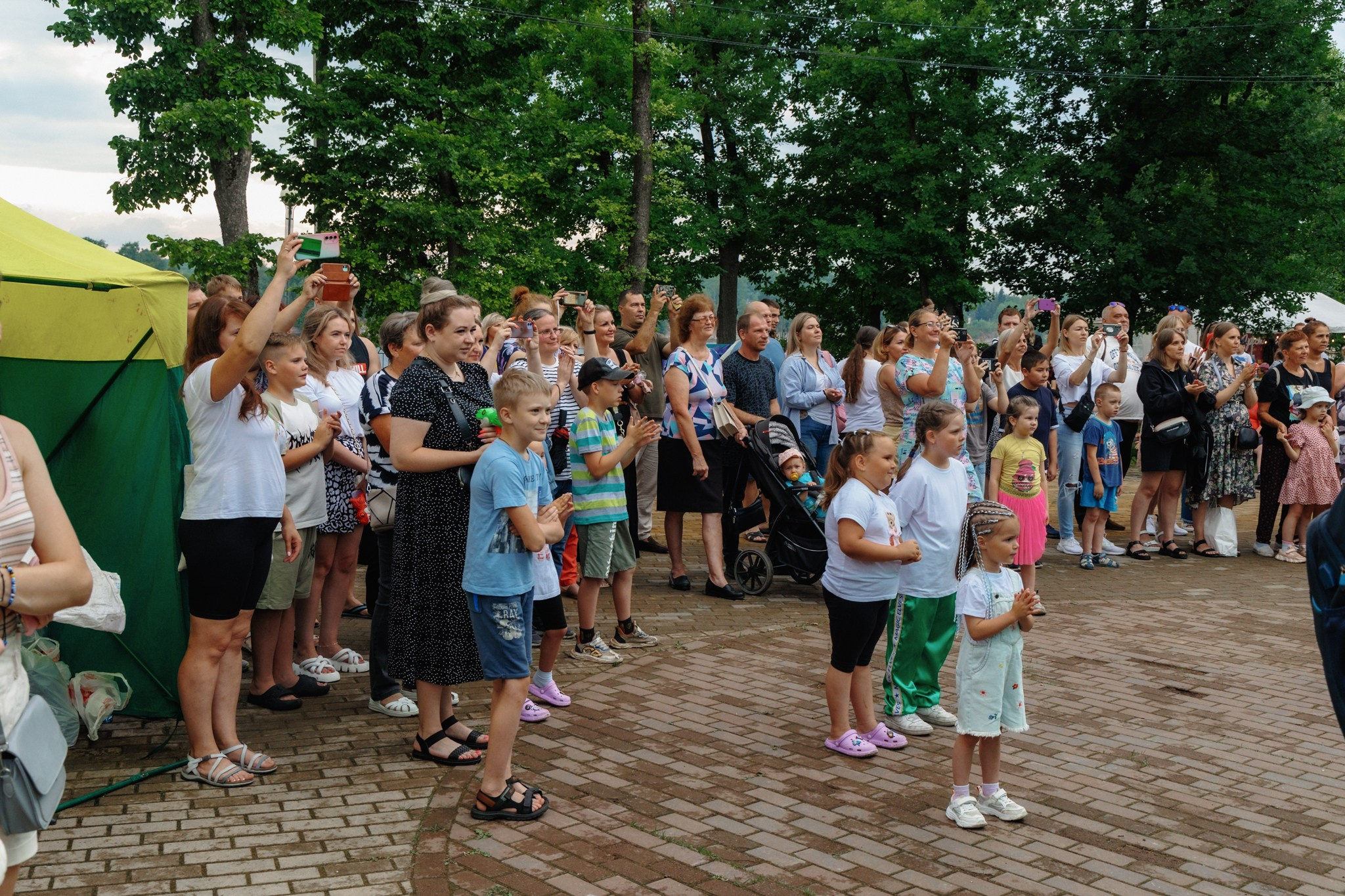День молодёжи в парке 40-летия ВЛКСМ. Свадебный и семейный фотограф в г. Волхов Алексей Кочерыжкин