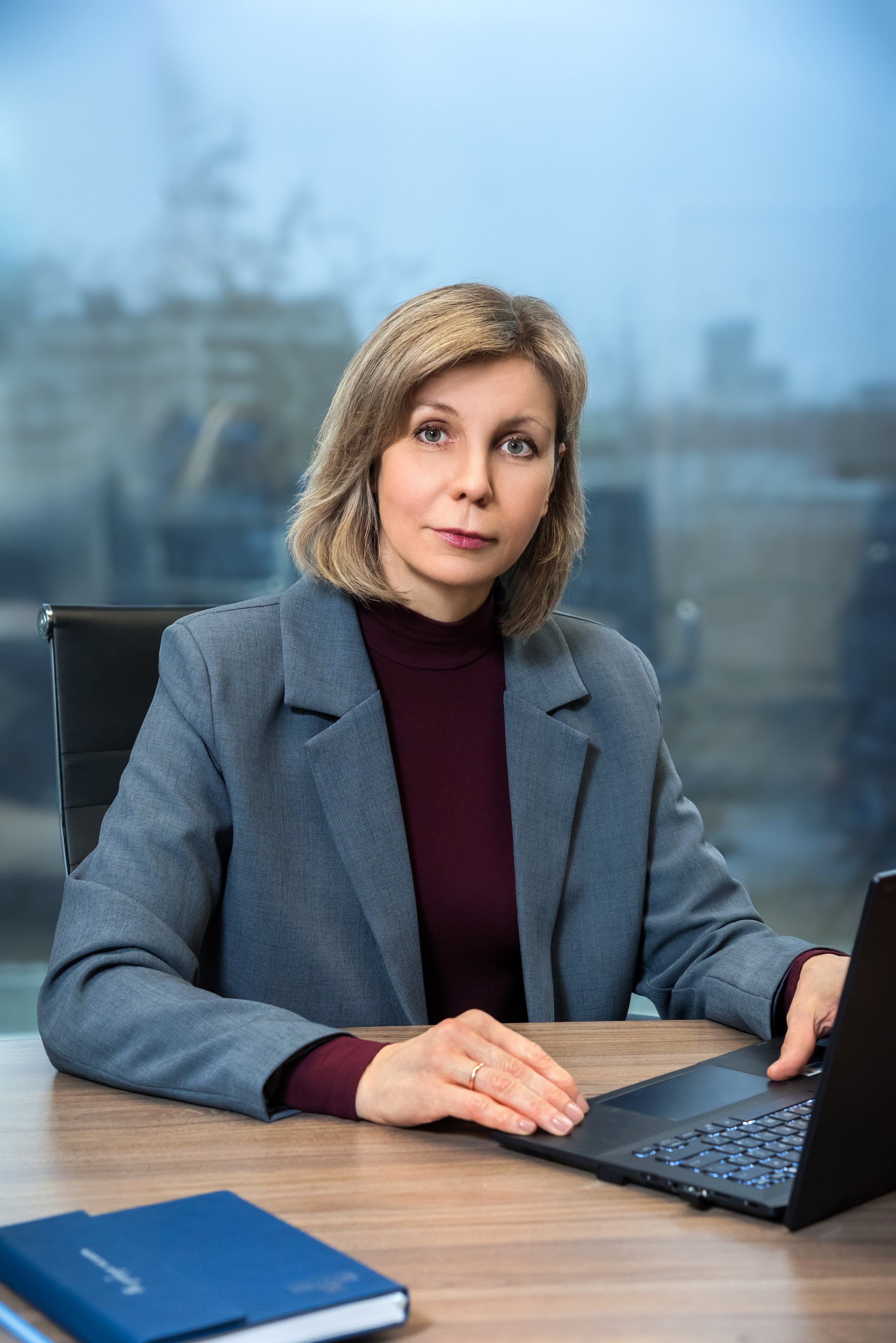 Деловой портрет. Anzhina1.wfolio.pro