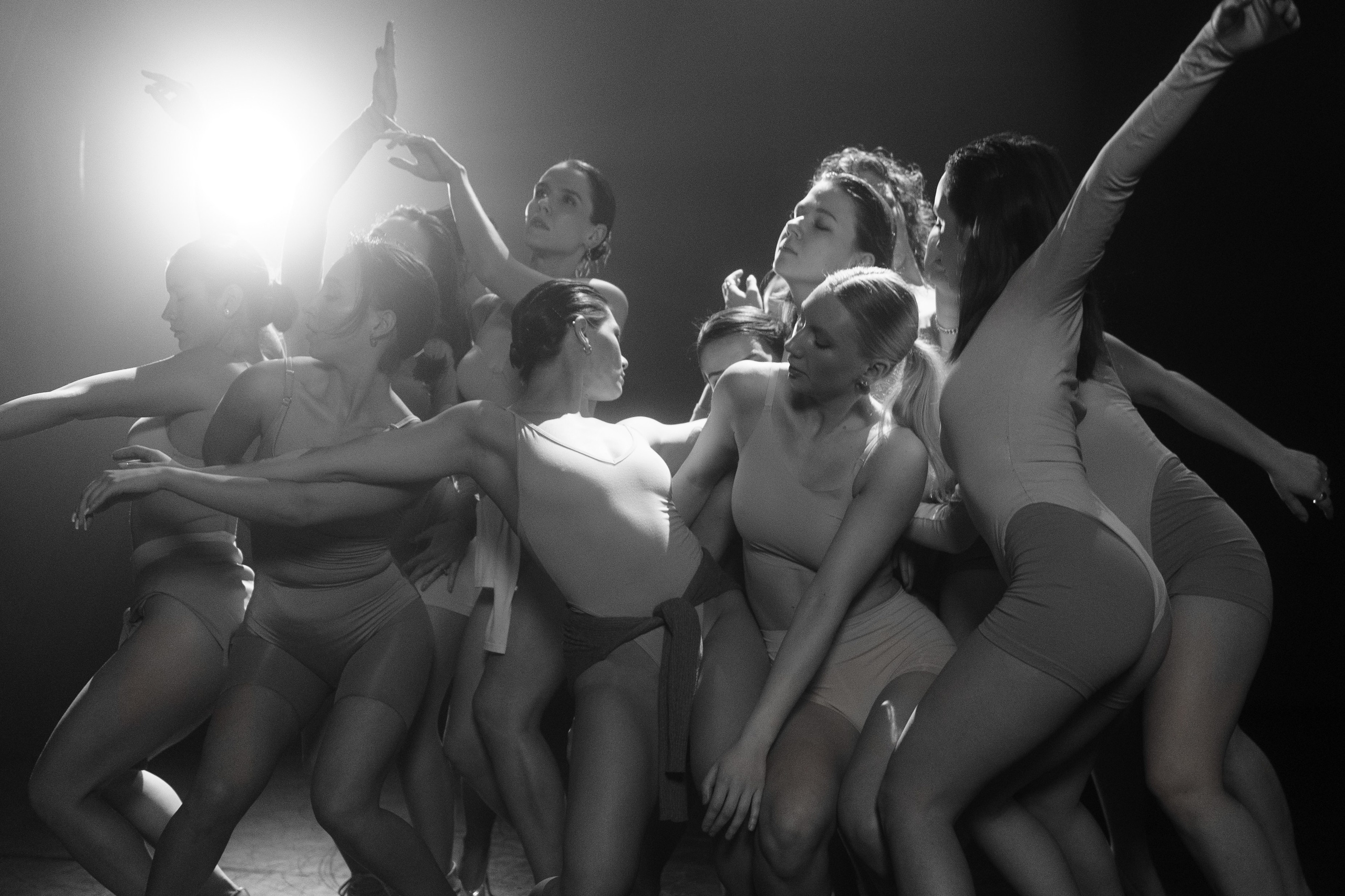 Reportage photography of dancers in the movie pavilion
