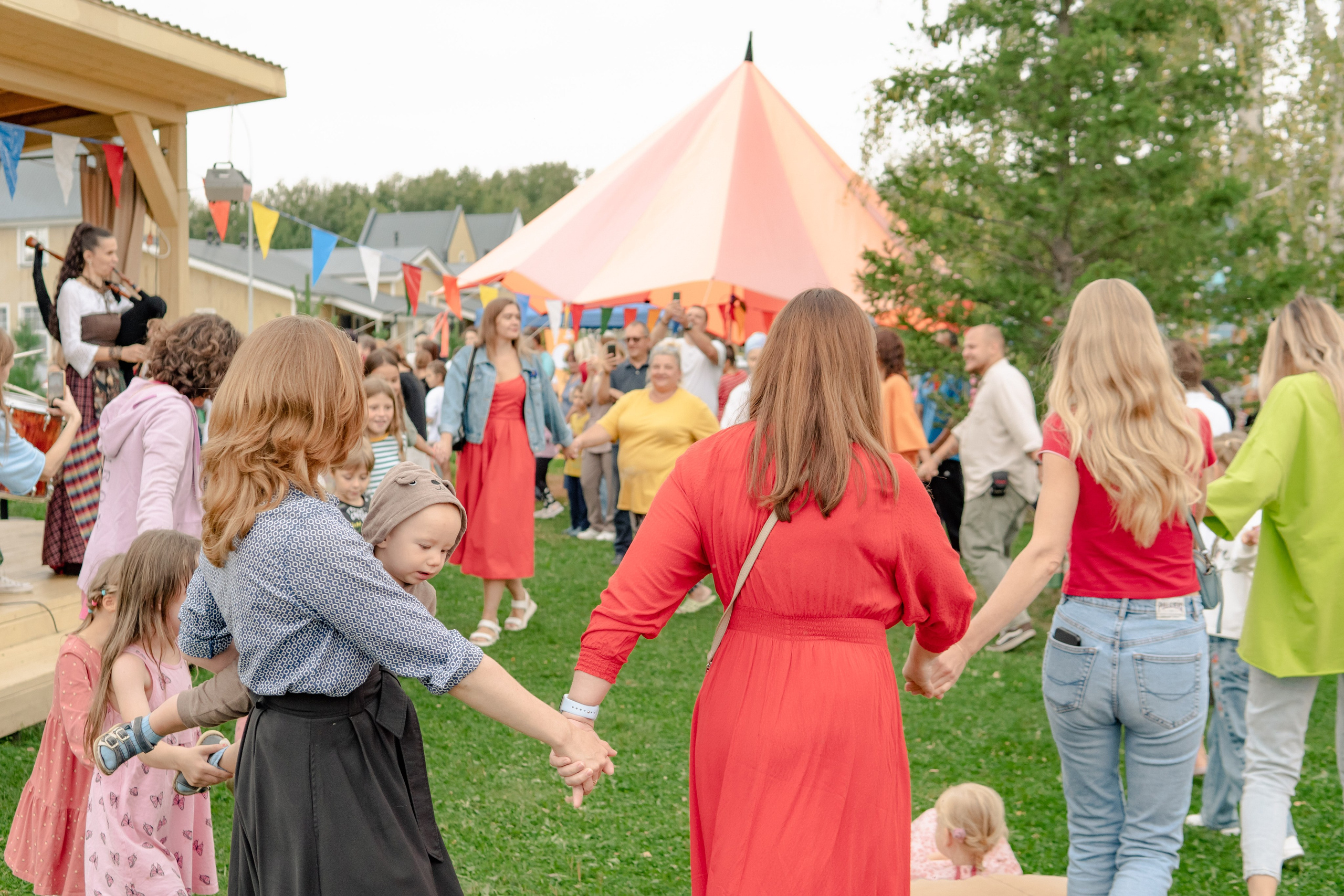 Фоторепортаж из Деревни Мира