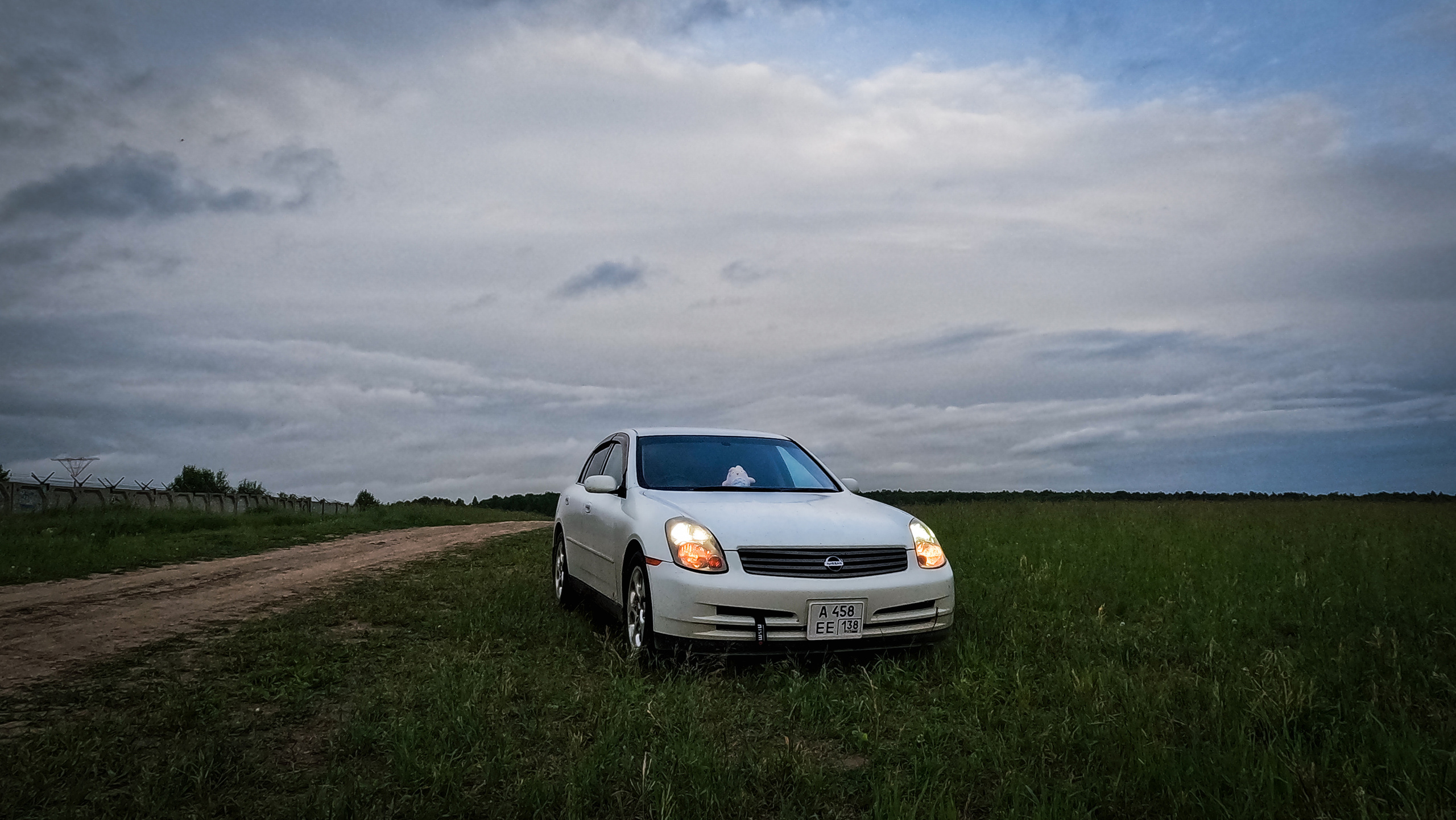 Nissan Skyline. Фотограф, видеограф и пилот дрона на Байкале