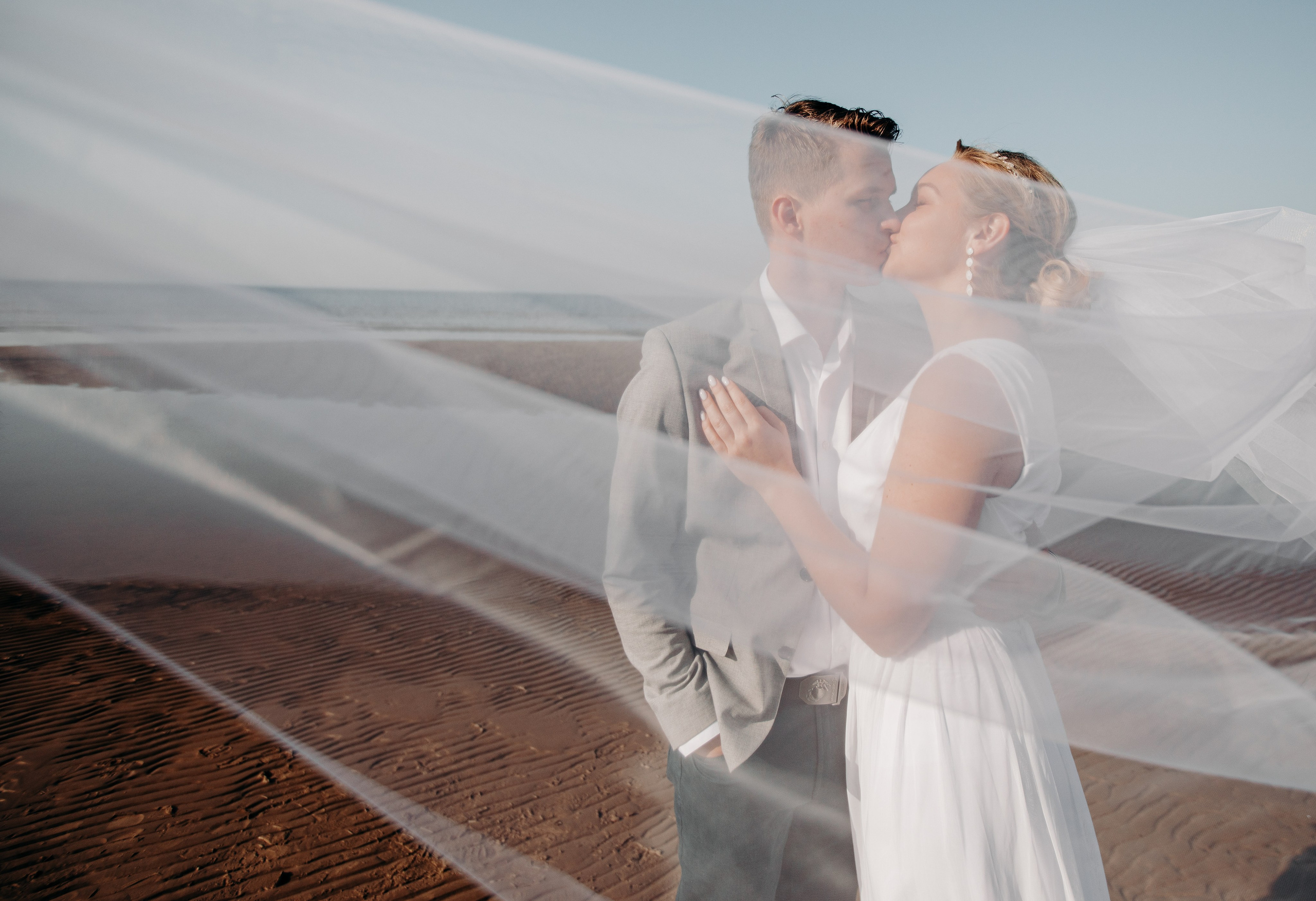 Соня и Влад. Свадьба в Сестрорецке, прогулка по Финскому заливу. Свадебный и семейный фотограф в Санкт-Петербурге и Сестрорецке