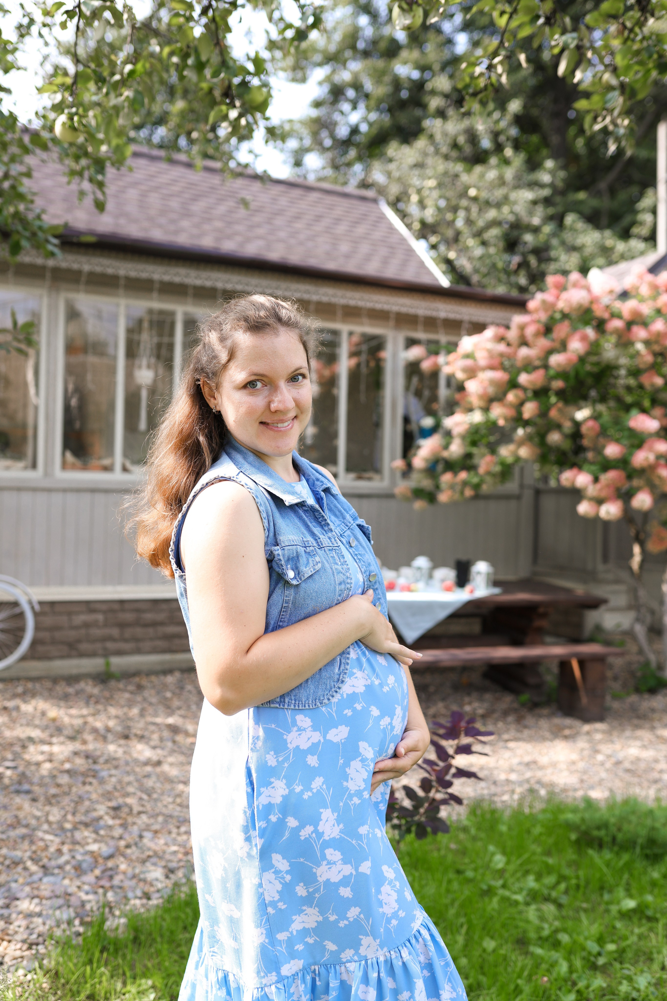 Фотосессия беременности в загородной студии Купавна. Фотограф в Железнодорожном и Балашихе