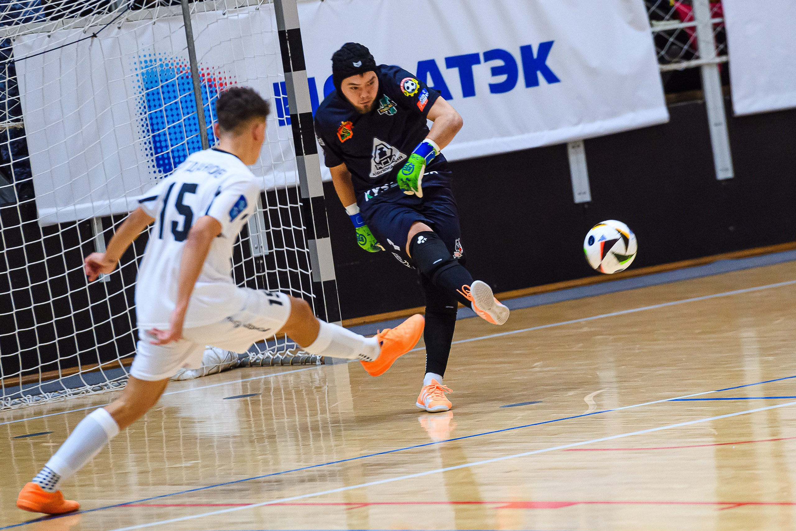 Высшая лига по футзалу — Сезон 2024-2025 — 2ой тур. Репортажный фотограф в Кемерово