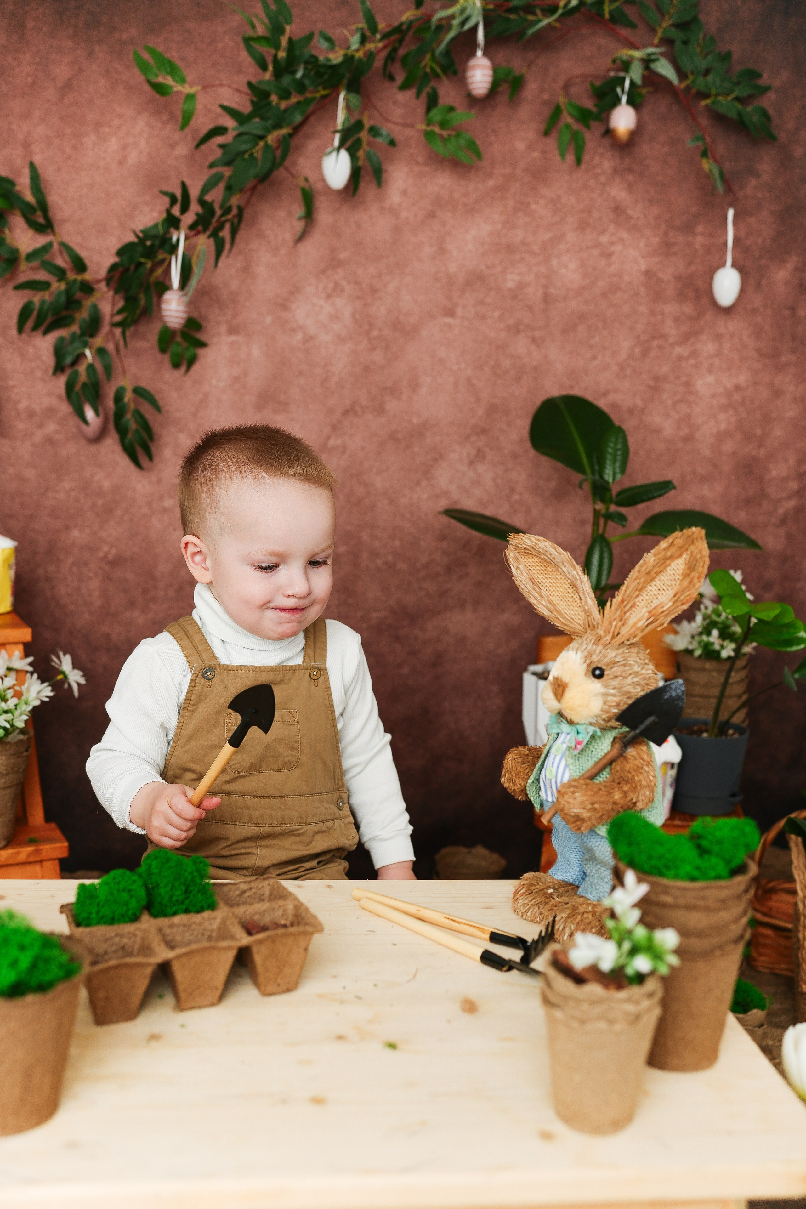 Маленький садовод. Фотограф новорожденных и детский фотограф в Екатеринбурге Ксени