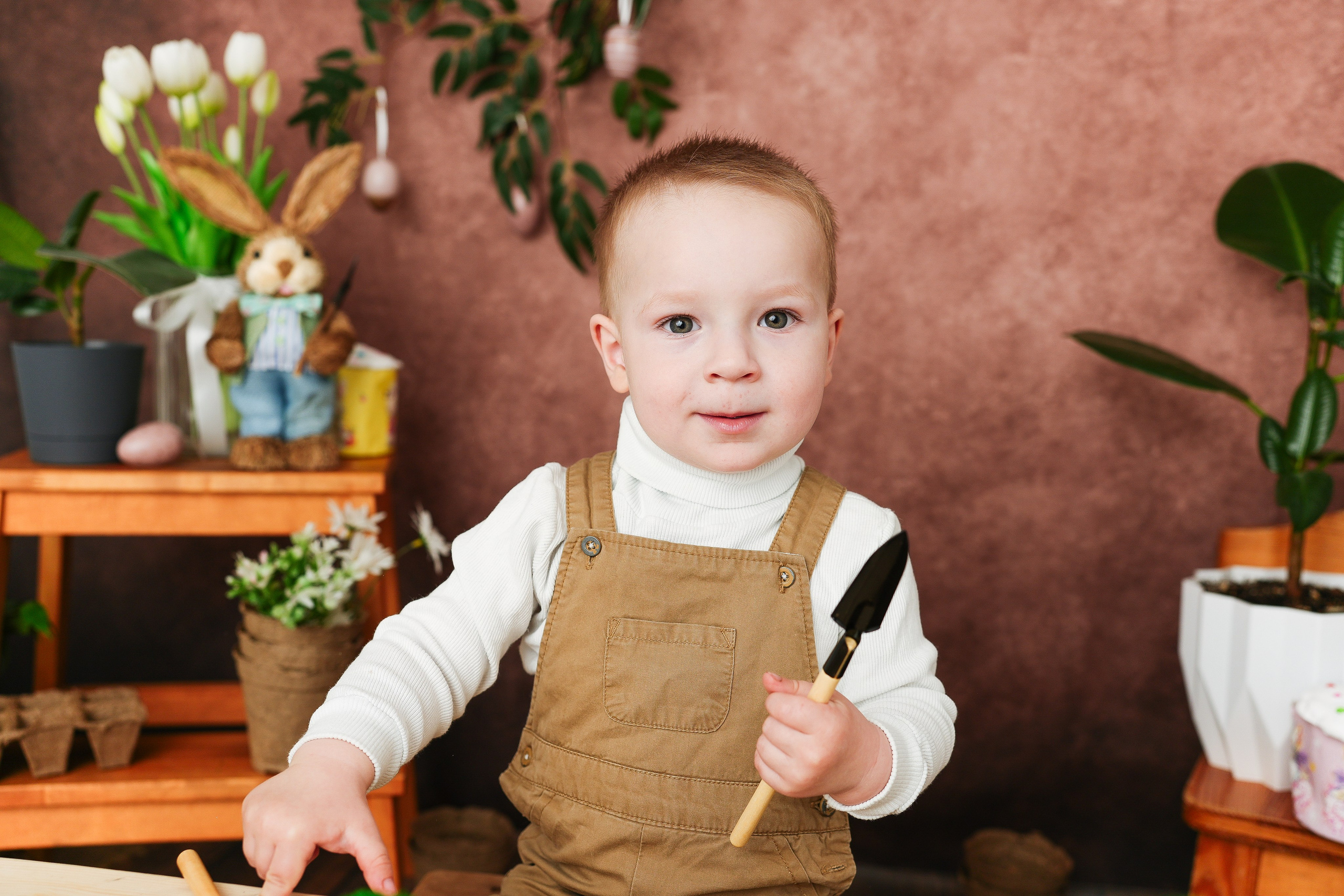 Маленький садовод. Фотограф новорожденных и детский фотограф в Екатеринбурге Ксени
