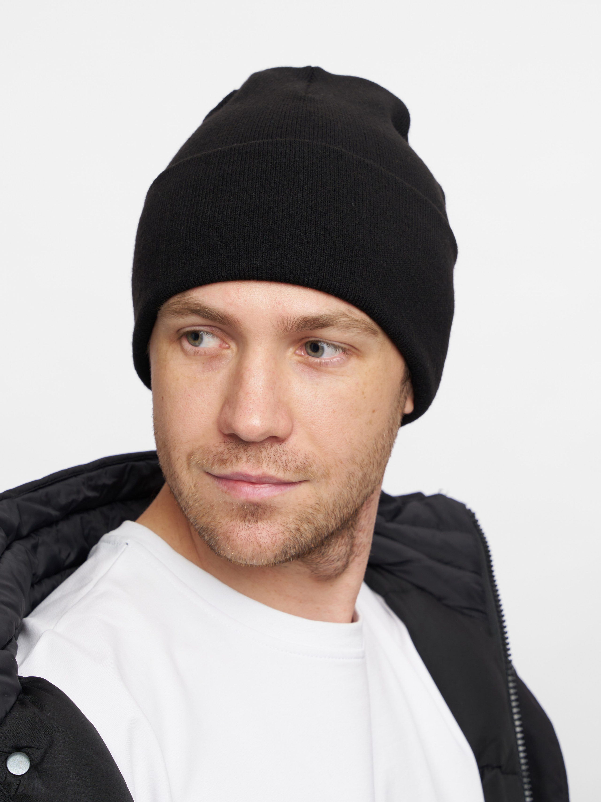 Головные уборы. KED Production — продакшн из СПб. Создаём фото, видео и контент, который помогает брендам и селлерам продавать больше